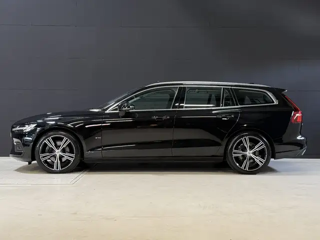 Volvo V60 view 3