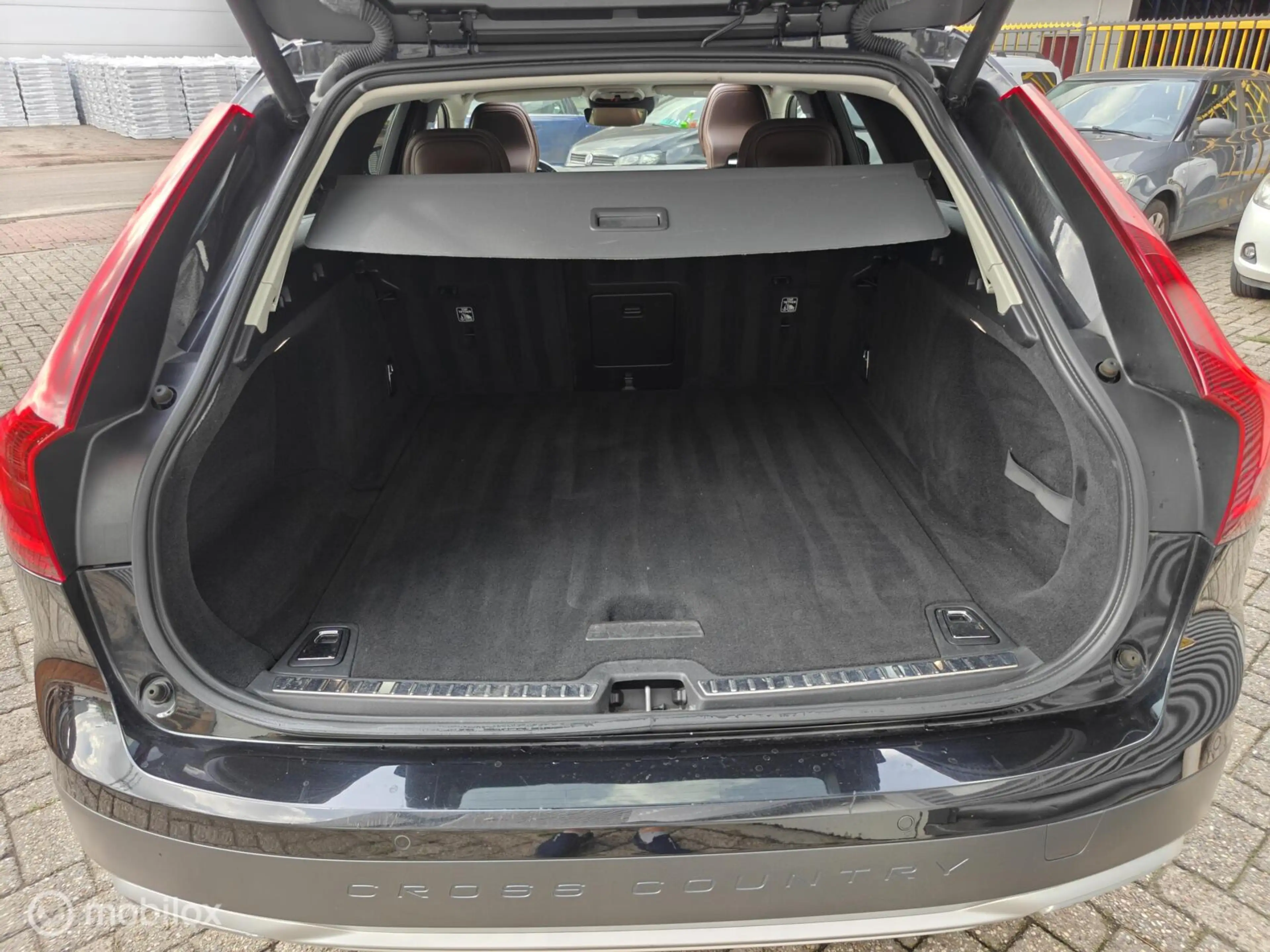 Volvo V90 Cross Country 2.0 T5 AWD Pro Volleder El. Panorama — photo 16