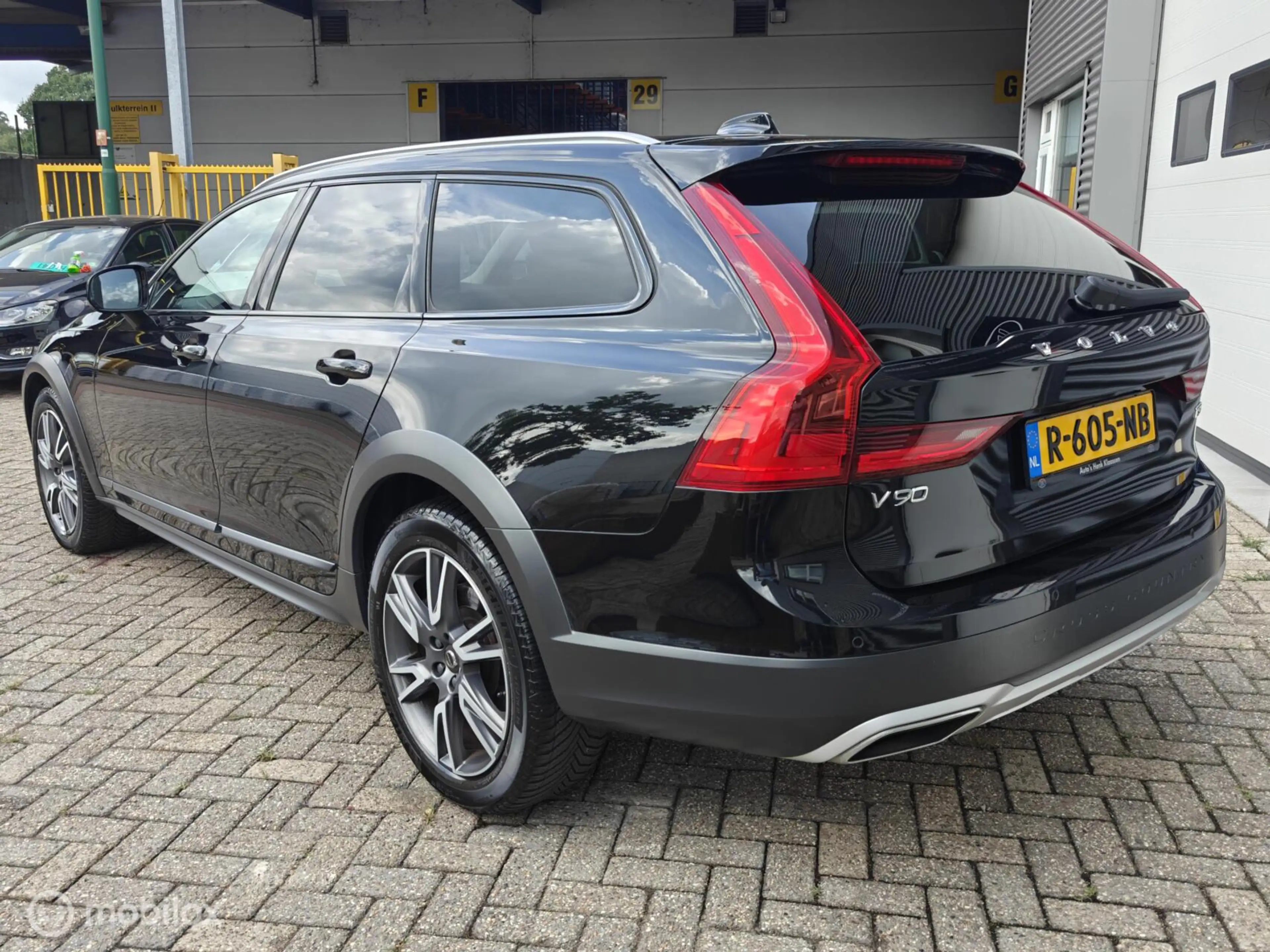 Volvo V90 Cross Country 2.0 T5 AWD Pro Volleder El. Panorama — photo 5