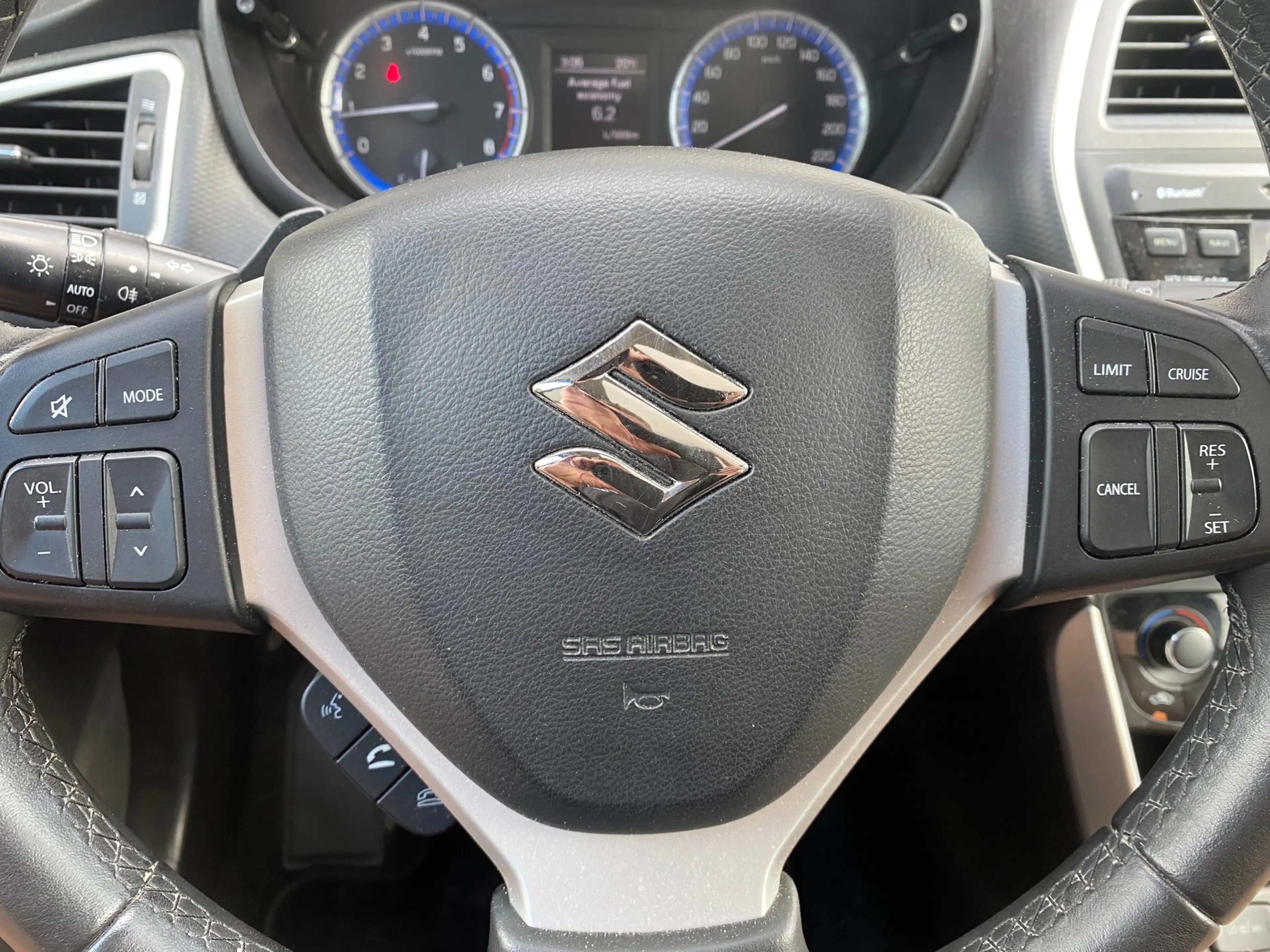 Suzuki SX4 S-Cross 1.6 High Executive — photo 7