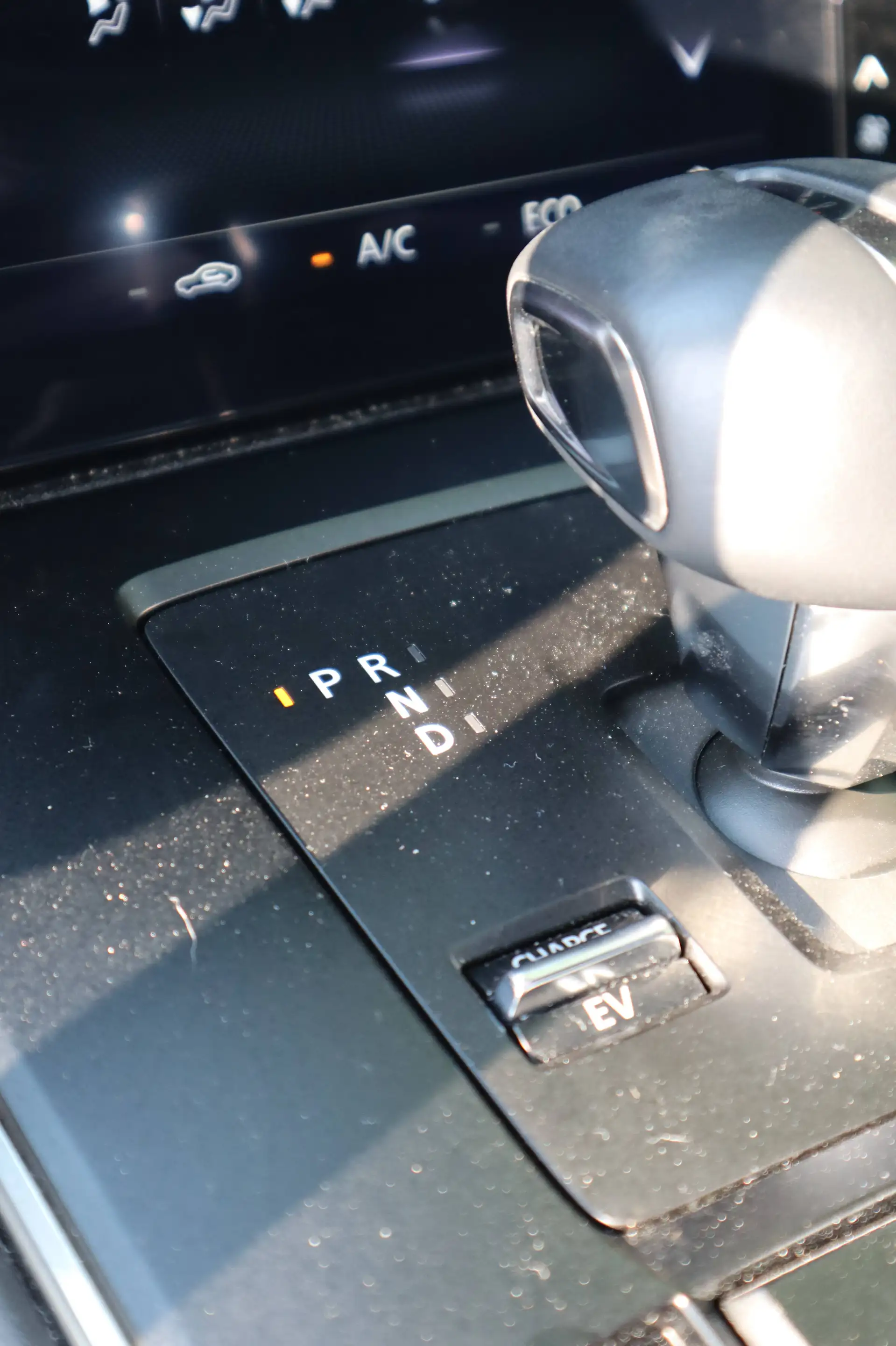 Mazda MX-30 MX-30 17.8 kWh e-SKYACTIV R-EV Makoto (125kW) — photo 13