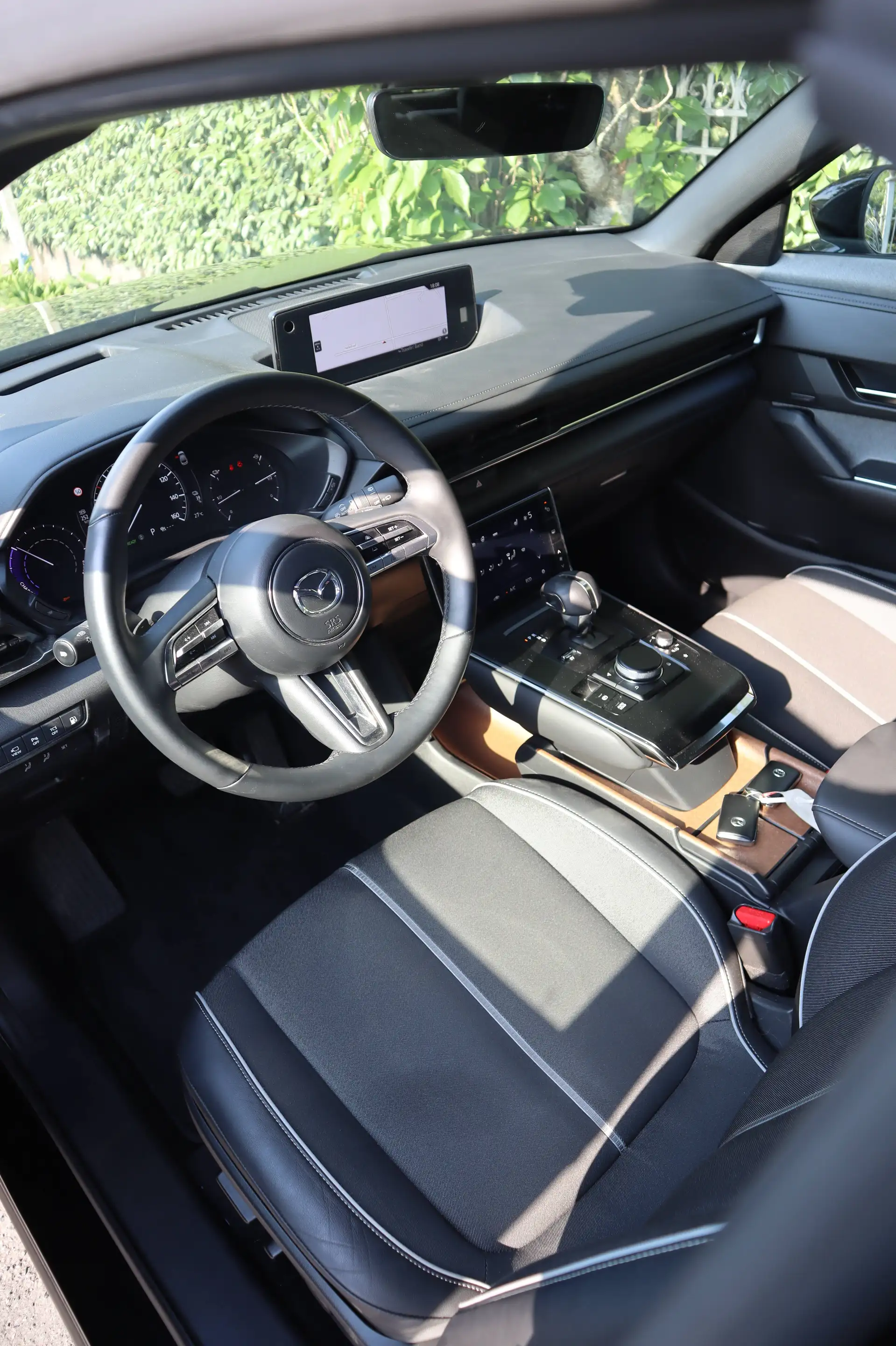 Mazda MX-30 MX-30 17.8 kWh e-SKYACTIV R-EV Makoto (125kW) — photo 6