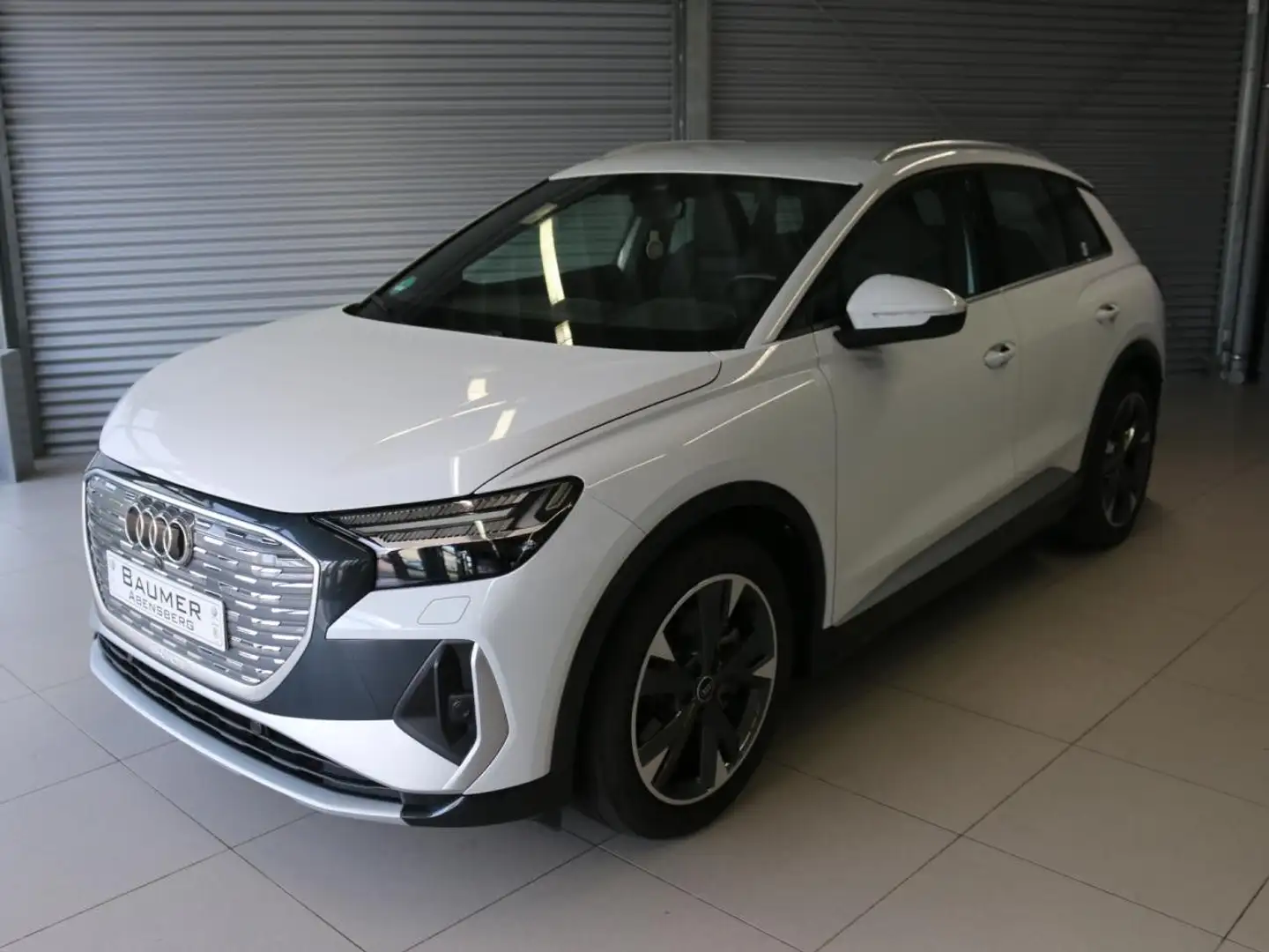 Audi Q4 e-tron S-Line 82 kWh AHK elektr.Sitze Navi LED Blanc - 2