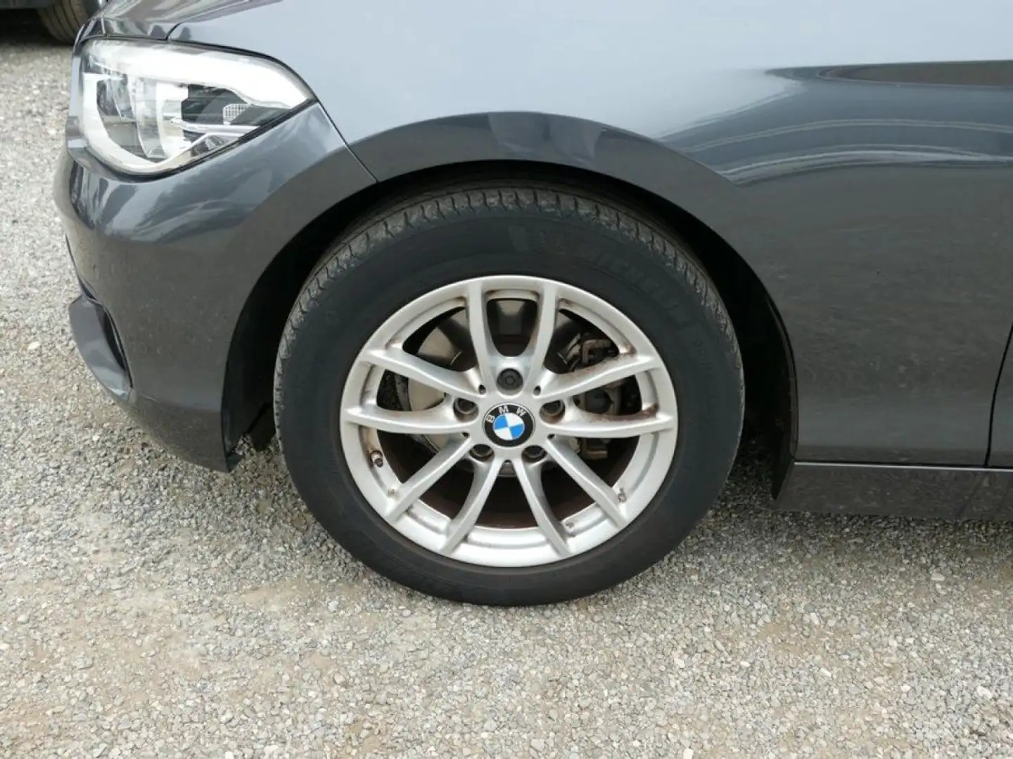 BMW 118 SERIE F20 LCI2 118 I 136 Ch BUSINESS BVA Gris - 2