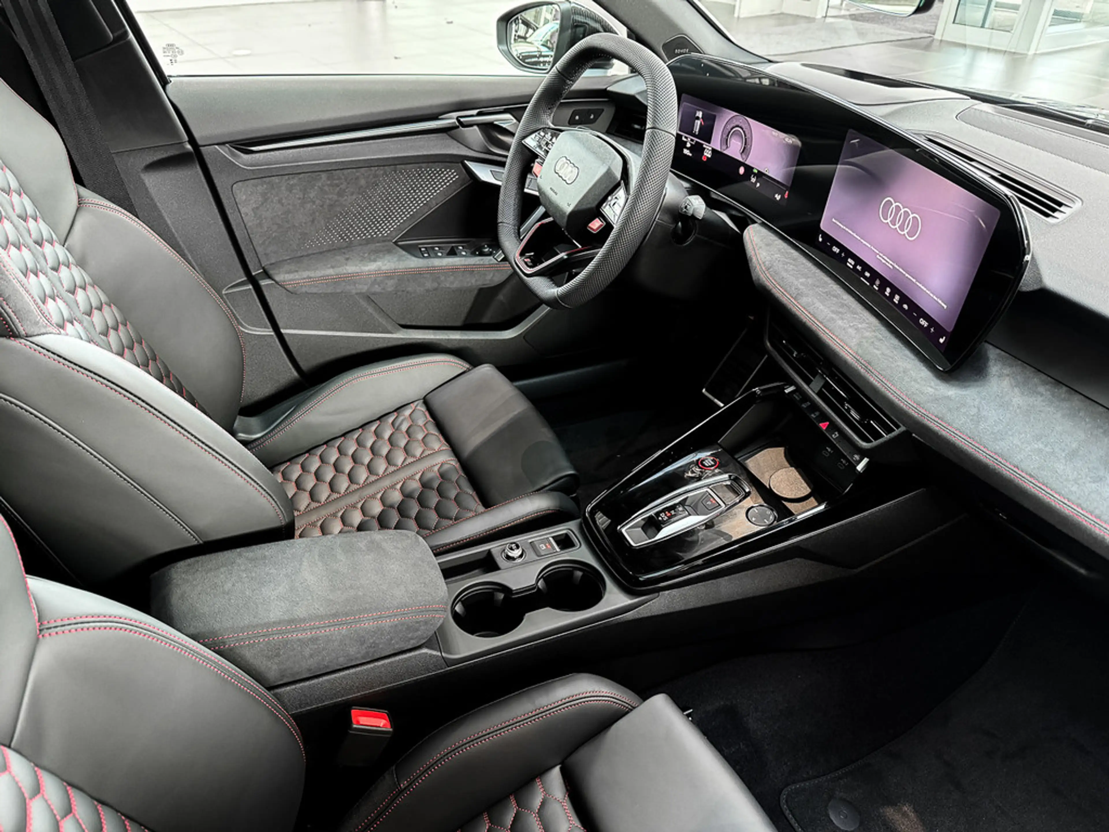Audi RS3 — photo 8