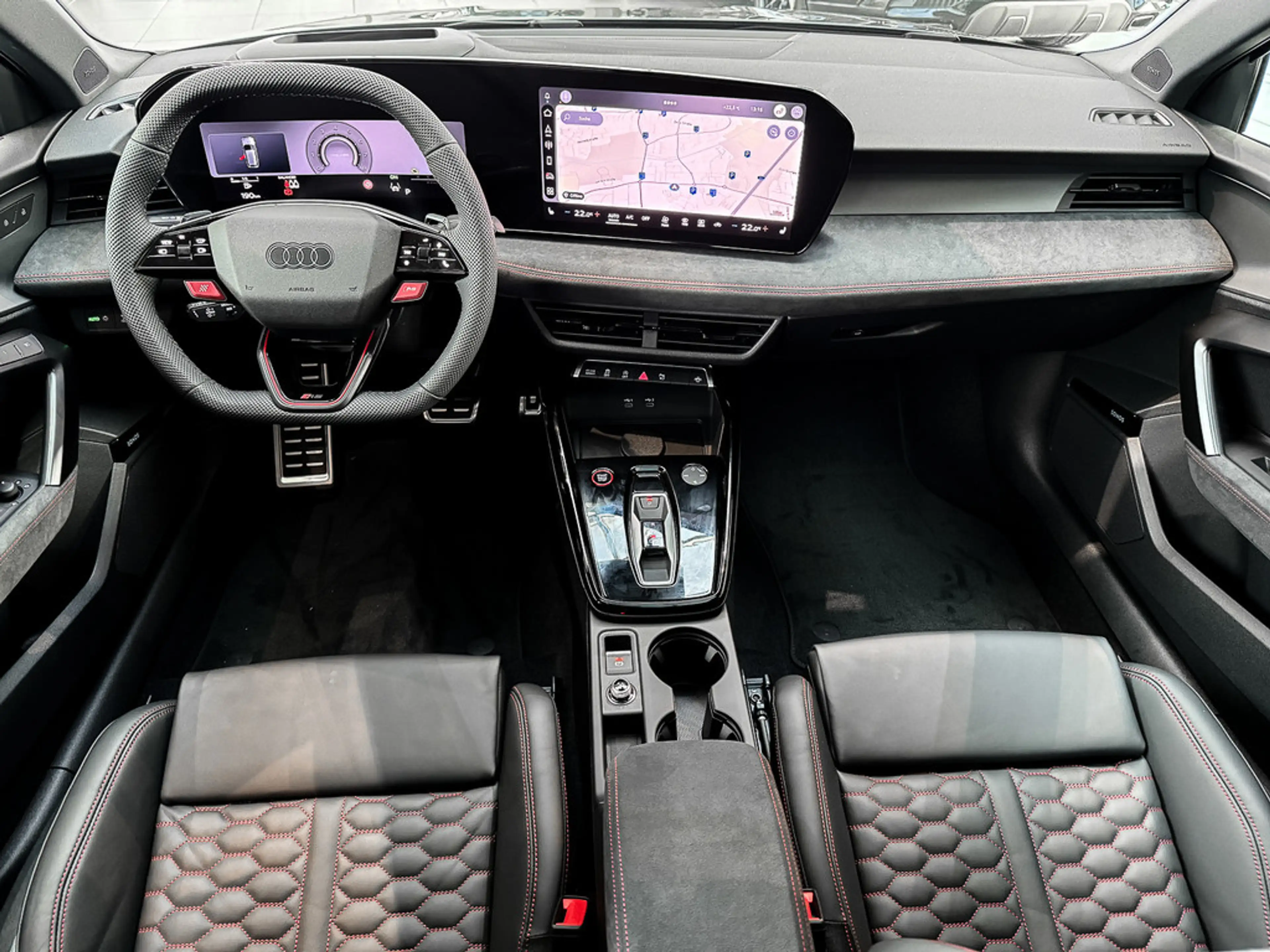 Audi RS3 — photo 10