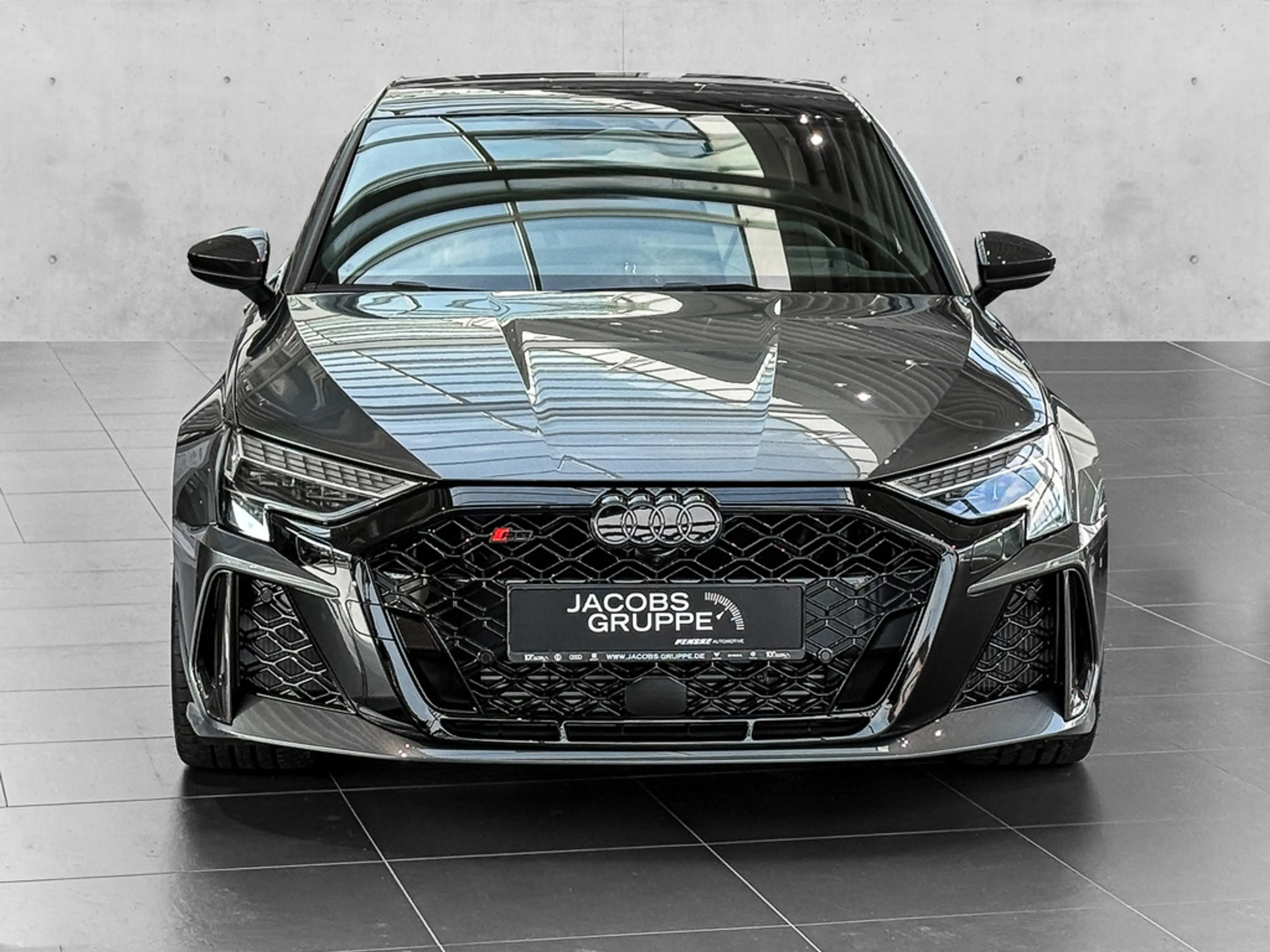 Audi RS3 — photo 4