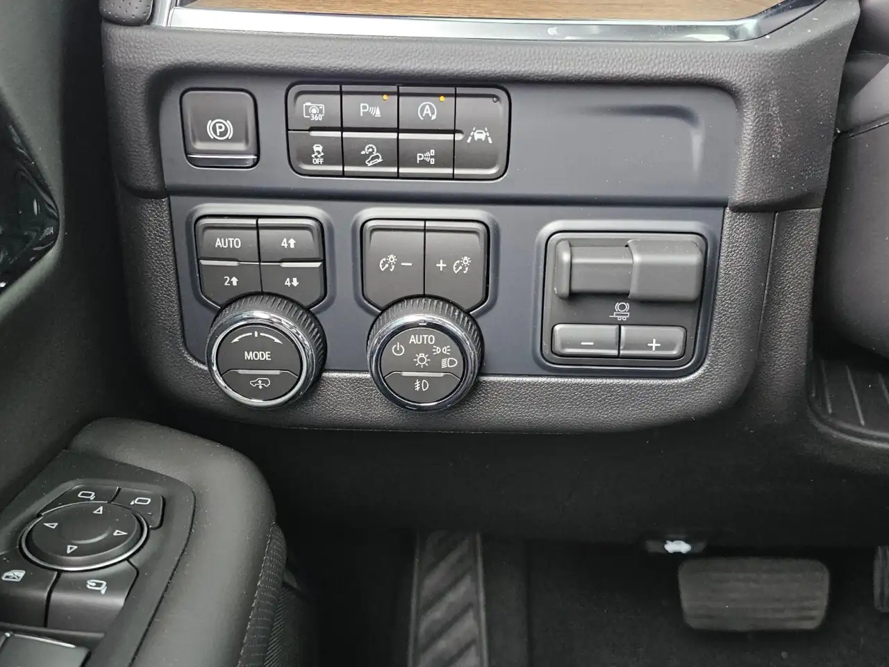 Chevrolet Tahoe снимка Chevrolet Tahoe