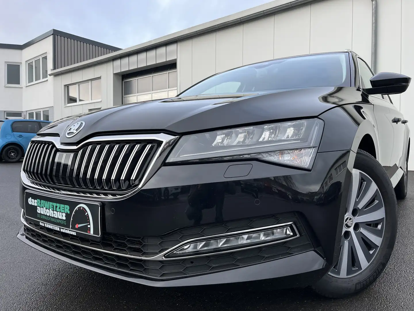 Skoda Superb Combi 2.0 TDI DSG Style 181€ m. 20% Anzahlung Vi Noir - 1