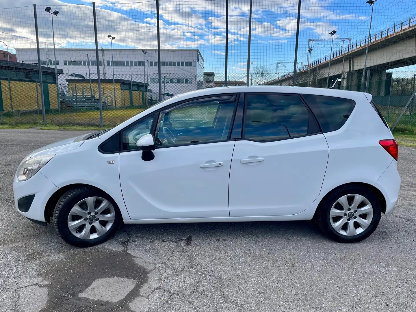 Opel Meriva Meriva 2013 1.4t GplTech 120cv Motore danneggiato Bianco - 2