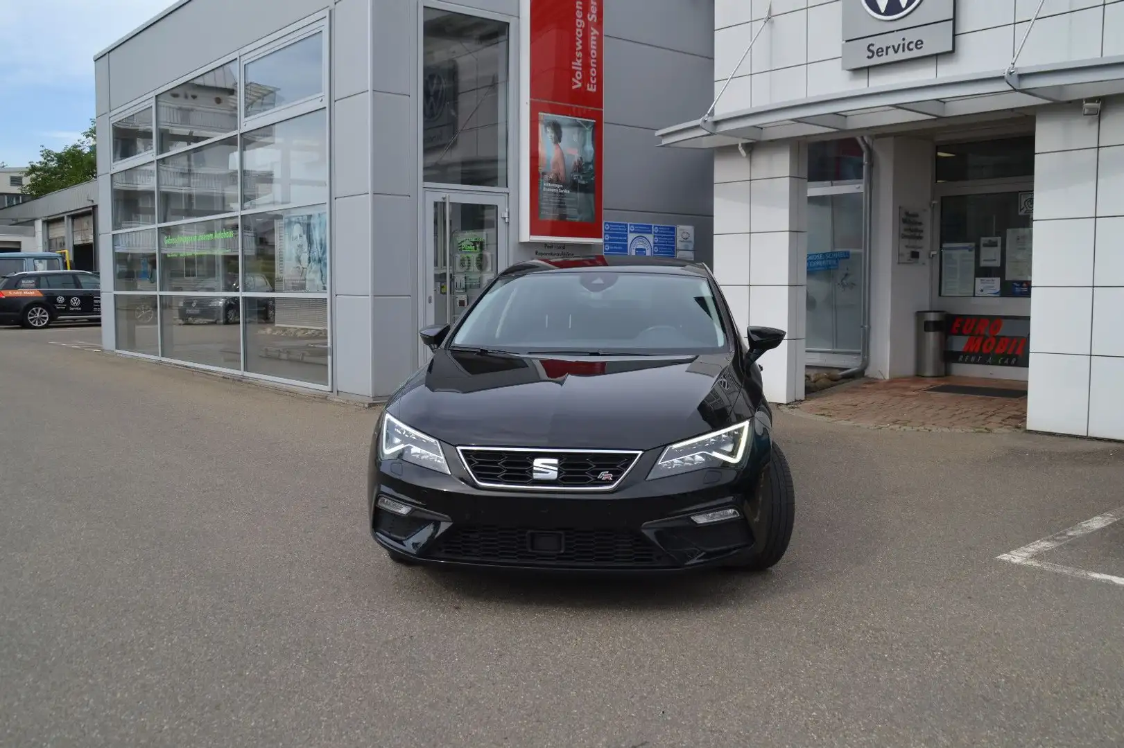 SEAT Leon FR 2.0 TSI 190 PS DSG Schwarz - 2