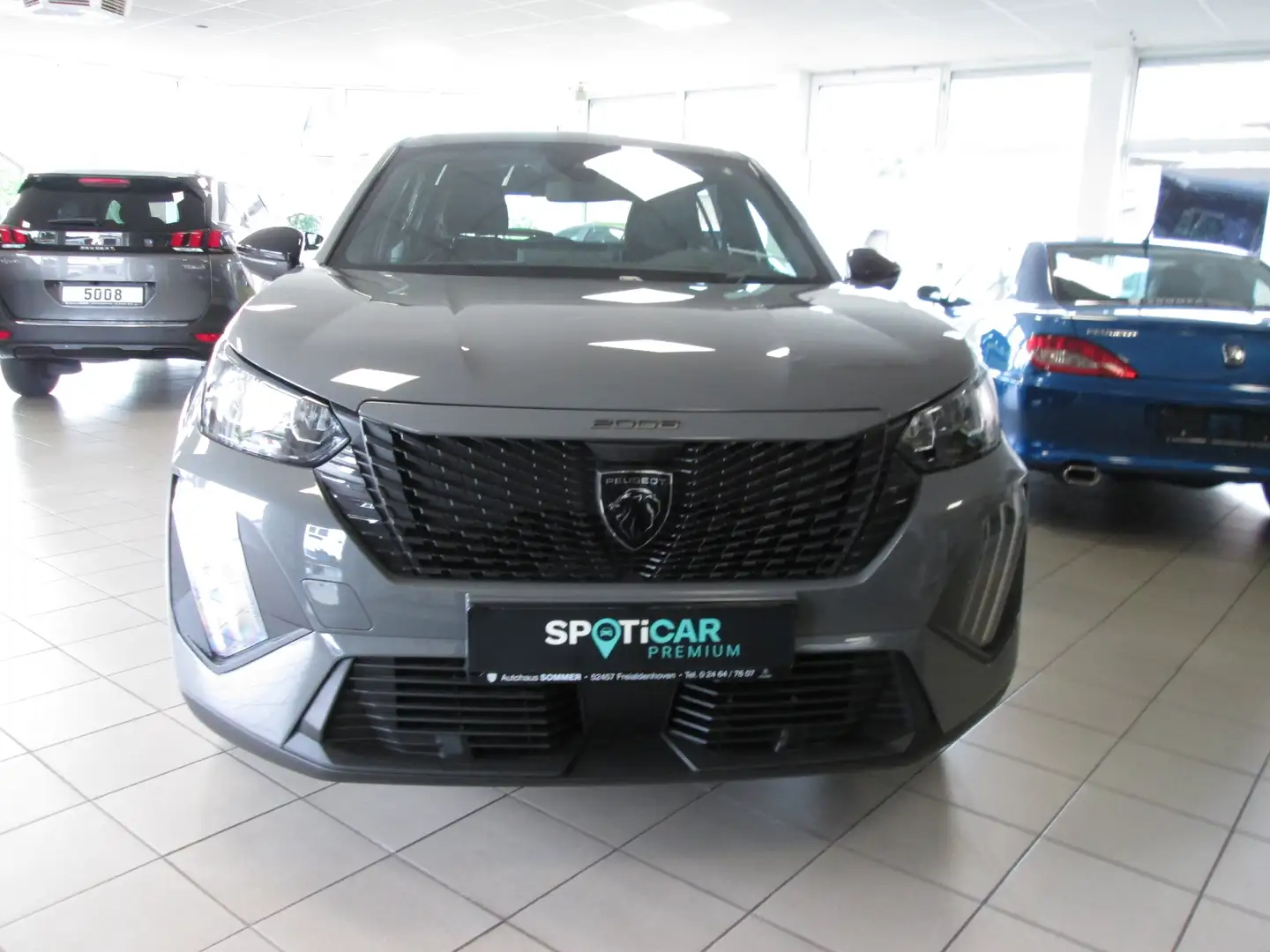 Peugeot 2008 Allure 130 PureTech EAT8 Gris - 2