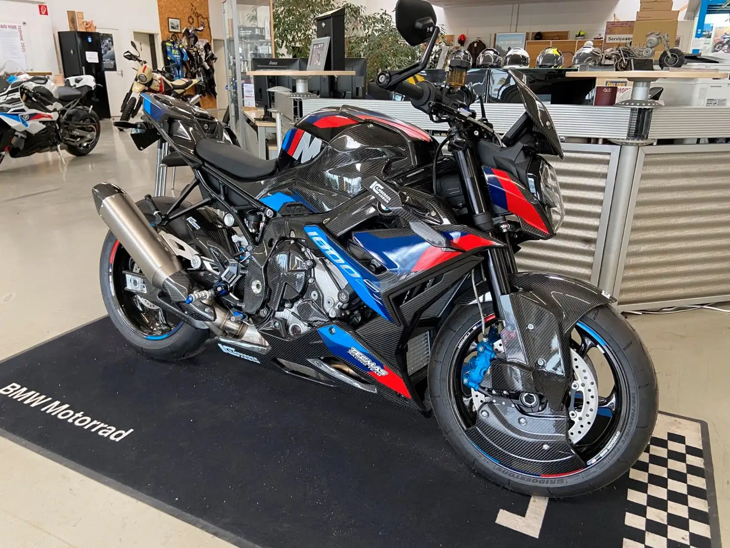 BMW M 1000 R Ilmberger Carbon Noir - 1