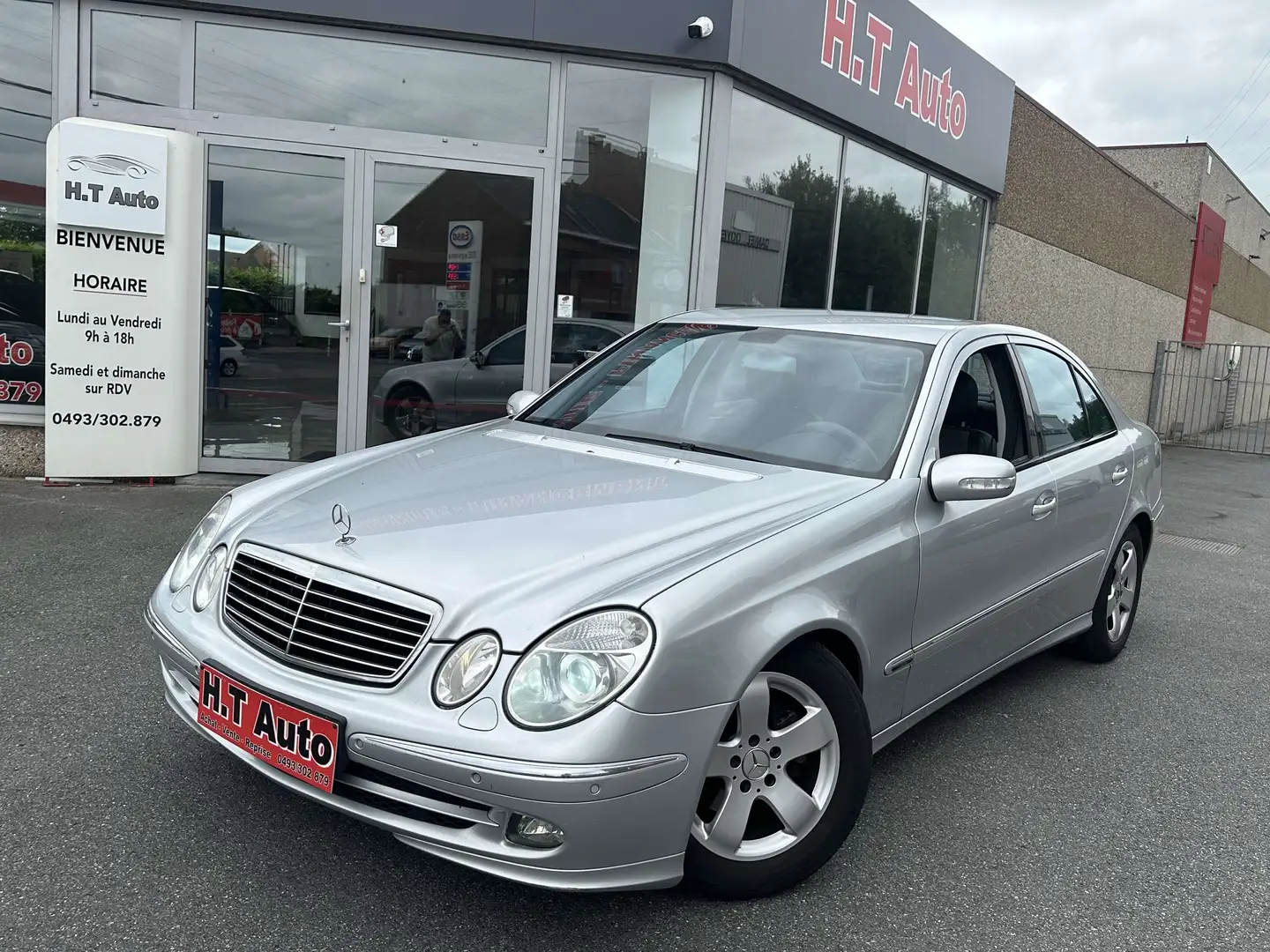 Mercedes-Benz E 200 CDI Avantgarde/Etat neuf/120.000Kms/Boite auto Gris - 1