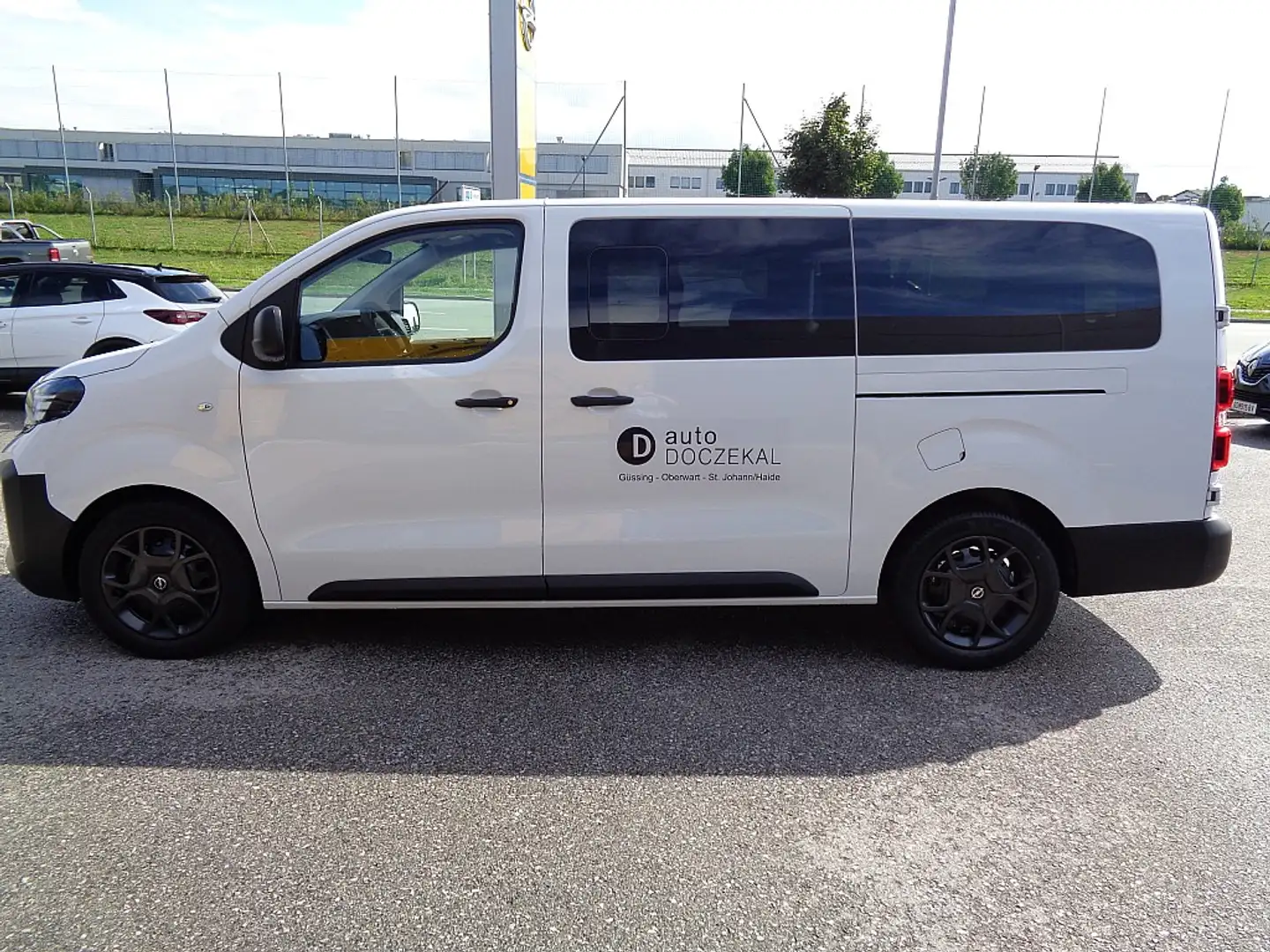 Opel Vivaro Kombi 2,0 Diesel S&S XL Aut. Weiß - 2