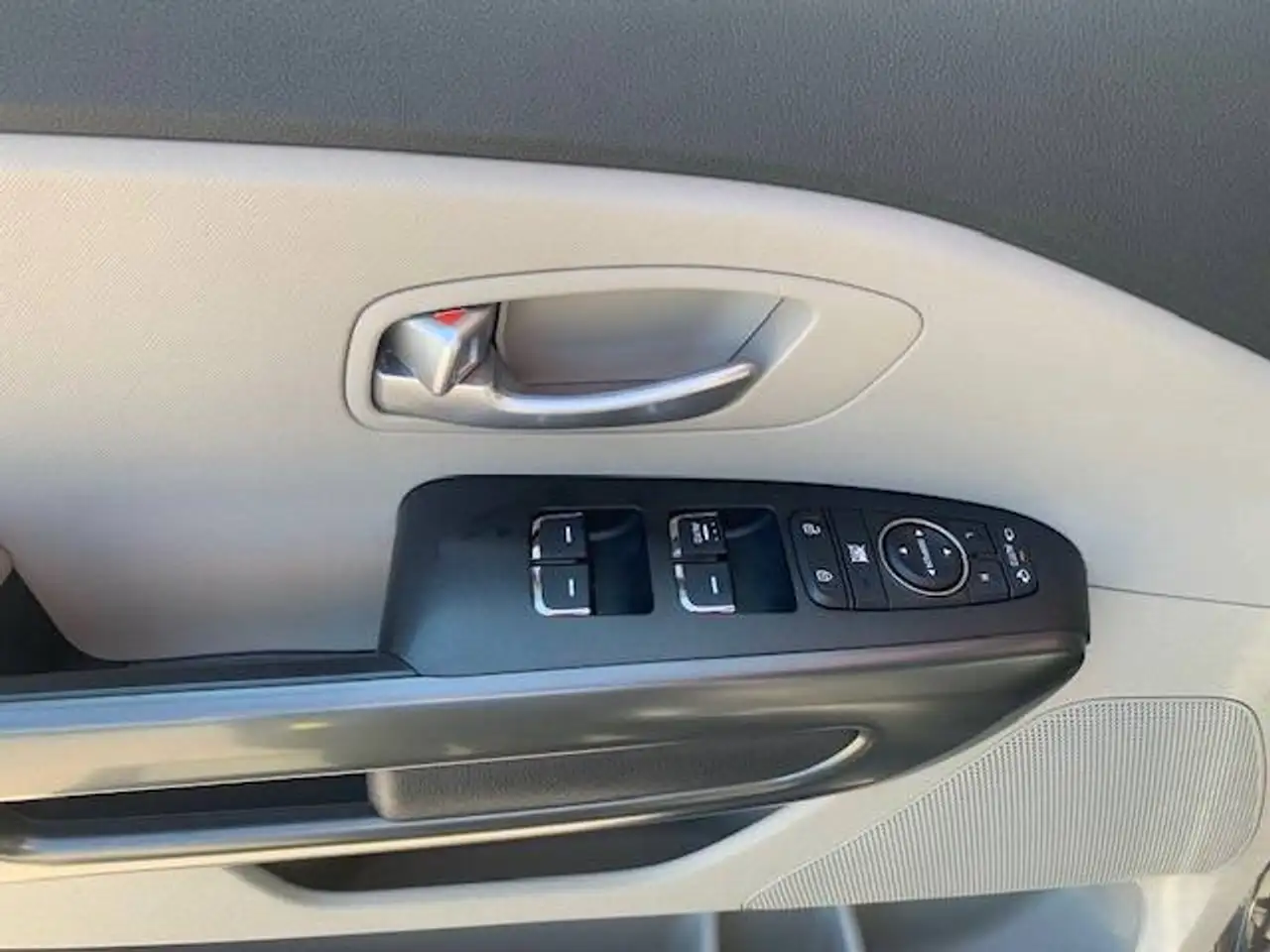Kia Sedona снимка Kia Sedona