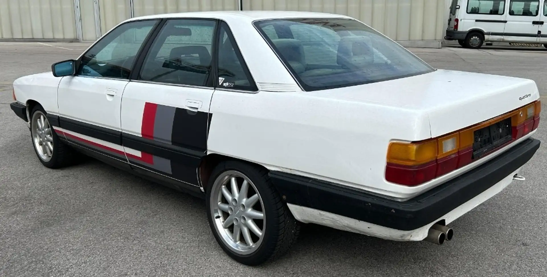 Audi 100 2.3 E - 2
