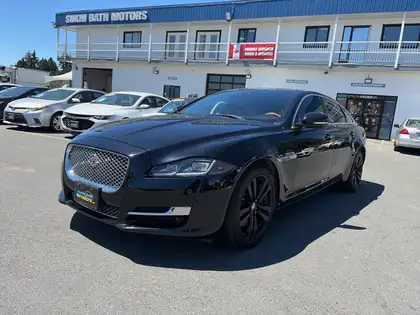 Black 2019 Jaguar XJ-Series Sedan All-Wheel Drive 8-Speed Automatic