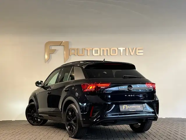 Volkswagen T-Roc view 8