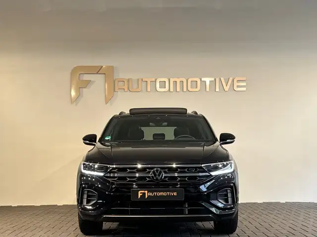 Volkswagen T-Roc view 9