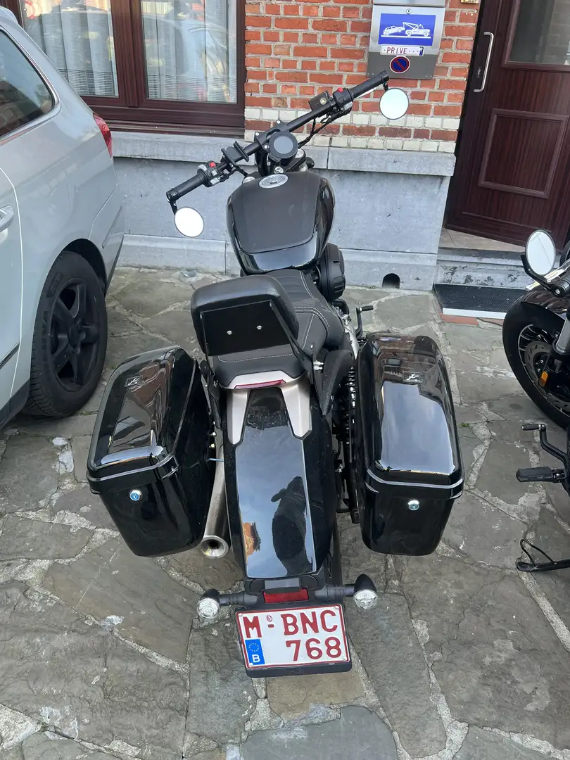 Benda 125cc Zwart - 1