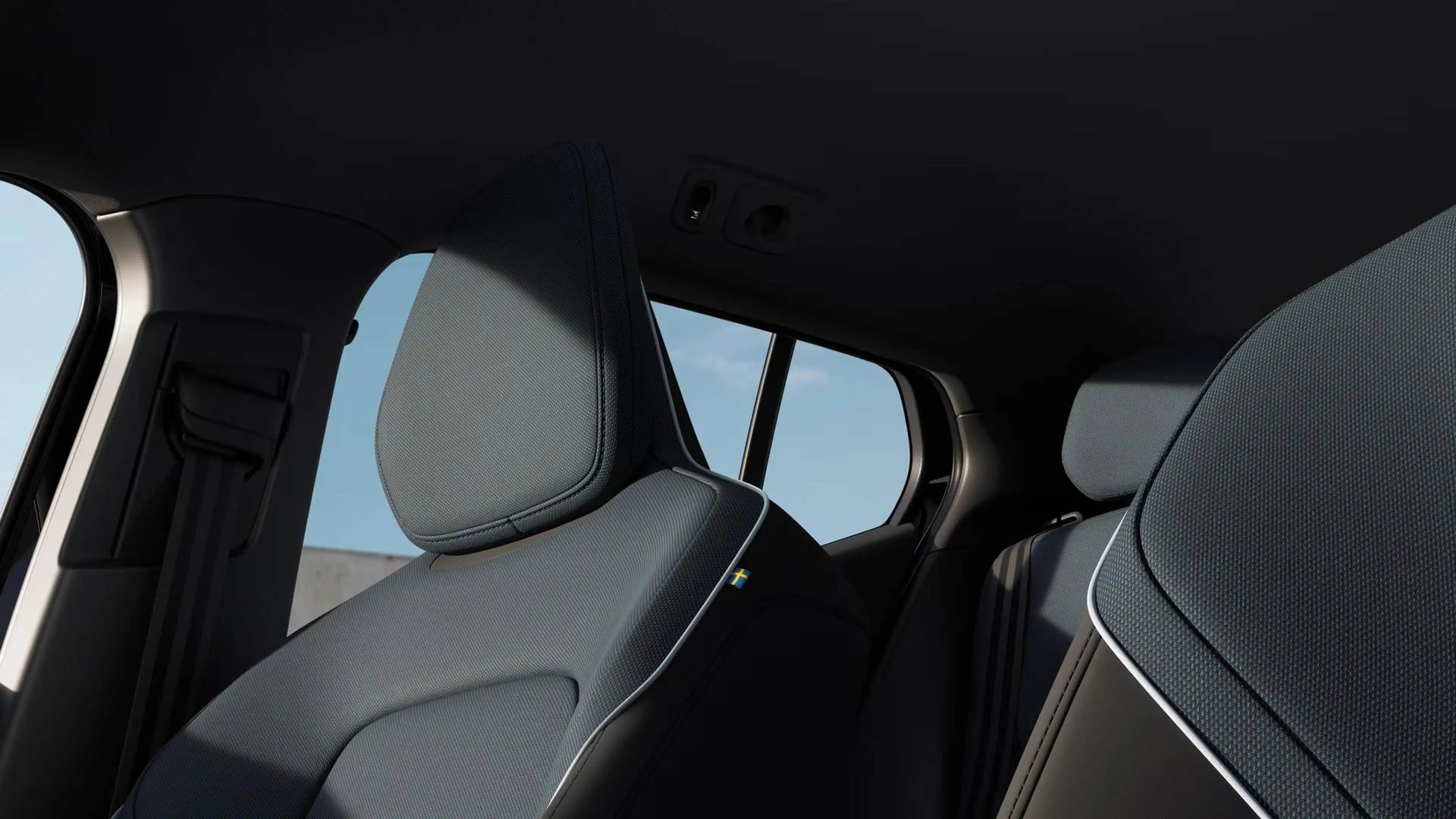 Volvo EX30 P5 PLUS 51 kWh -HARMAN/KARDON|CLIMATE|POWER-SEATS| — photo 8