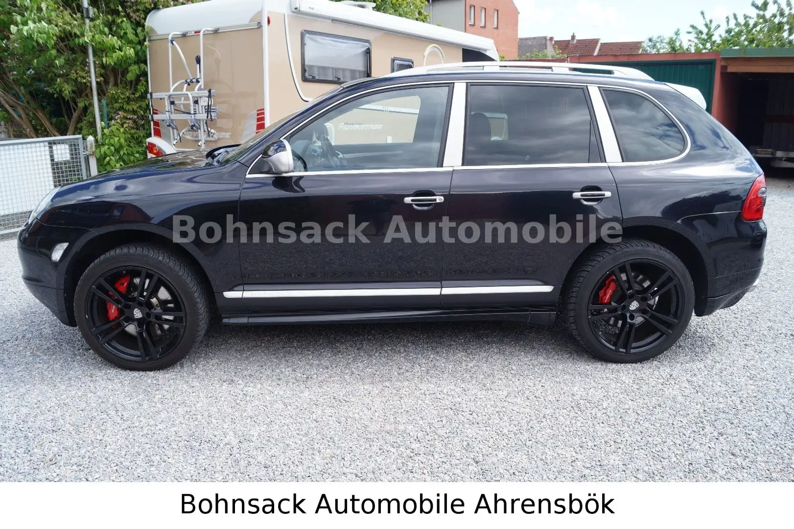 Porsche Cayenne Turbo S gepflegter Zustand Schwarz - 2