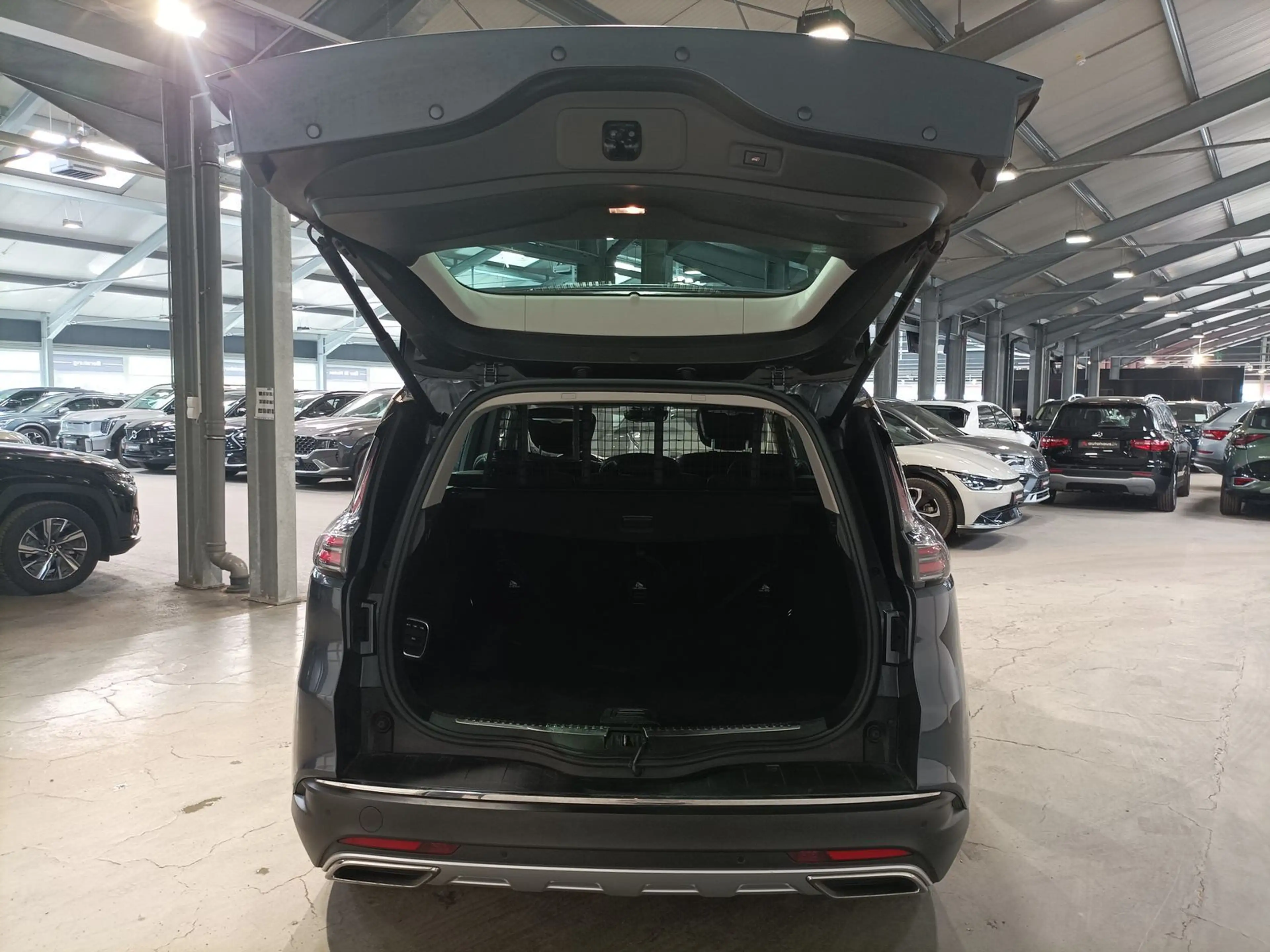 Renault Espace 2.0 Initiale Paris LED|Navi|ACC|CAM|SHZ — photo 6
