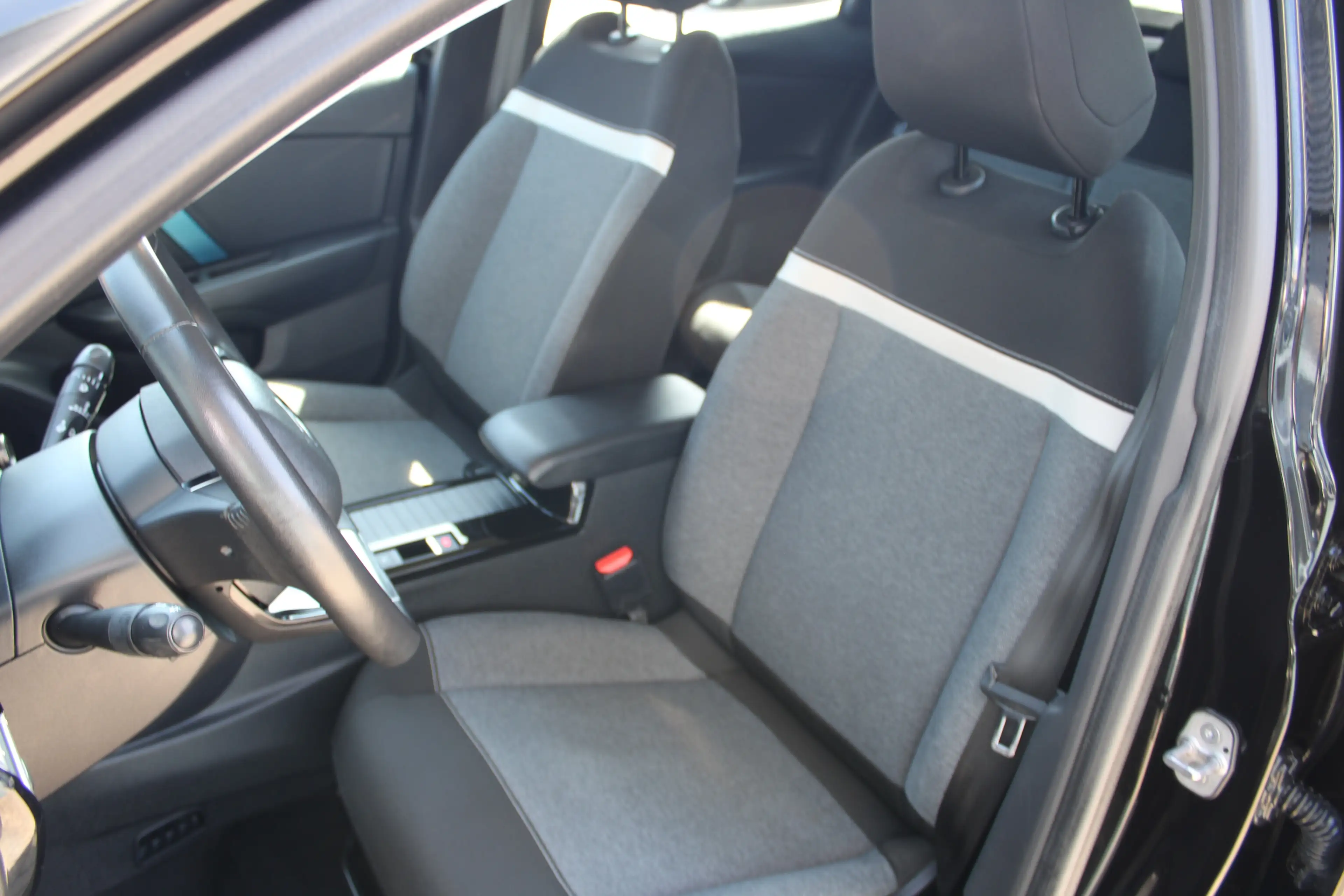 Citroen E-C4 Electric Feel 50 kWh | Achterbank in delen neerklapbaar | A — photo 15
