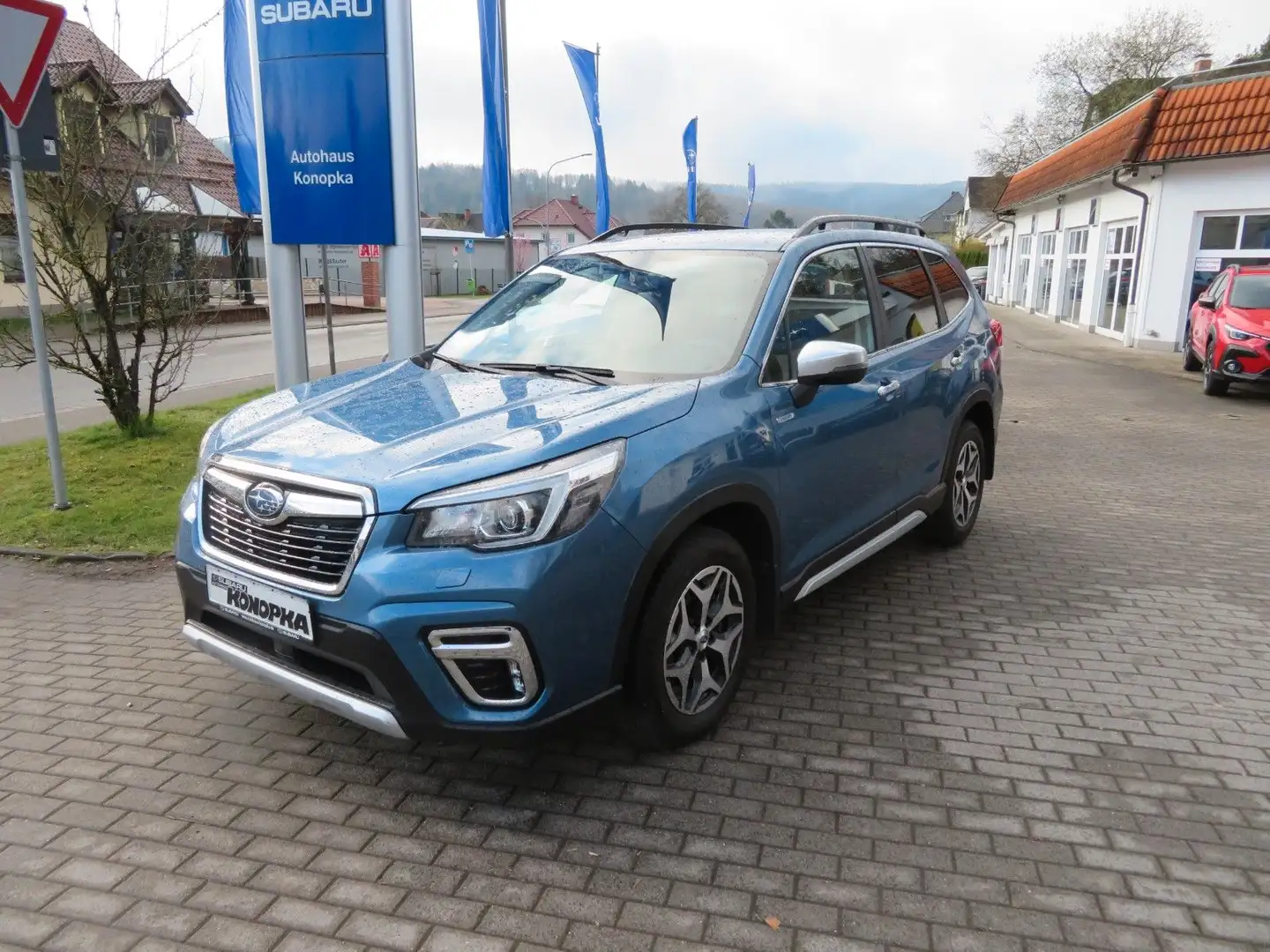 Subaru Forester 2.0ie Comfort Lineartronic AHK Blue - 1