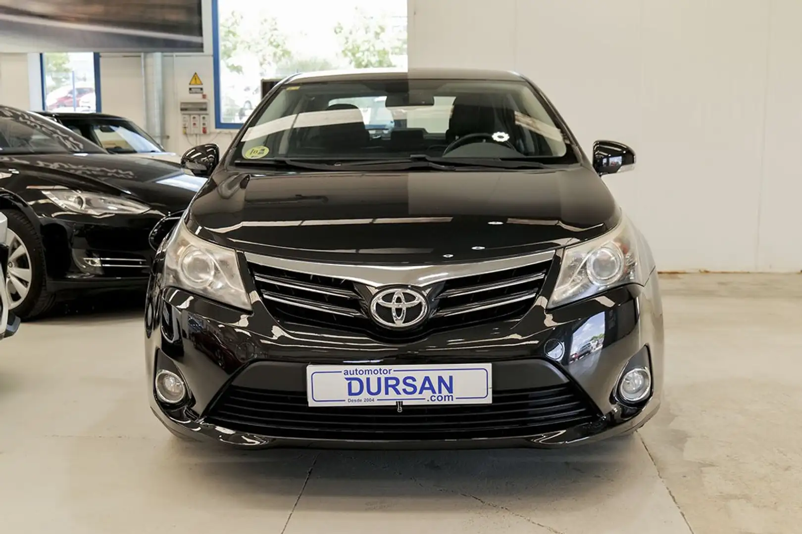 Toyota Avensis 120D Advance Negro - 2
