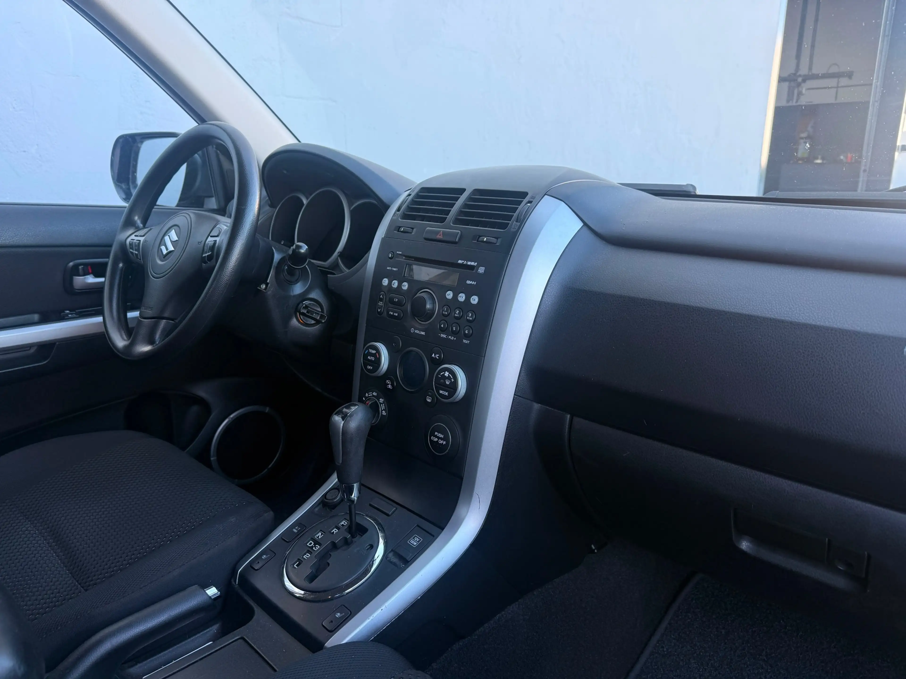 Suzuki Grand Vitara 2.4 Exclusive Automaat - Trekhaak — photo 10