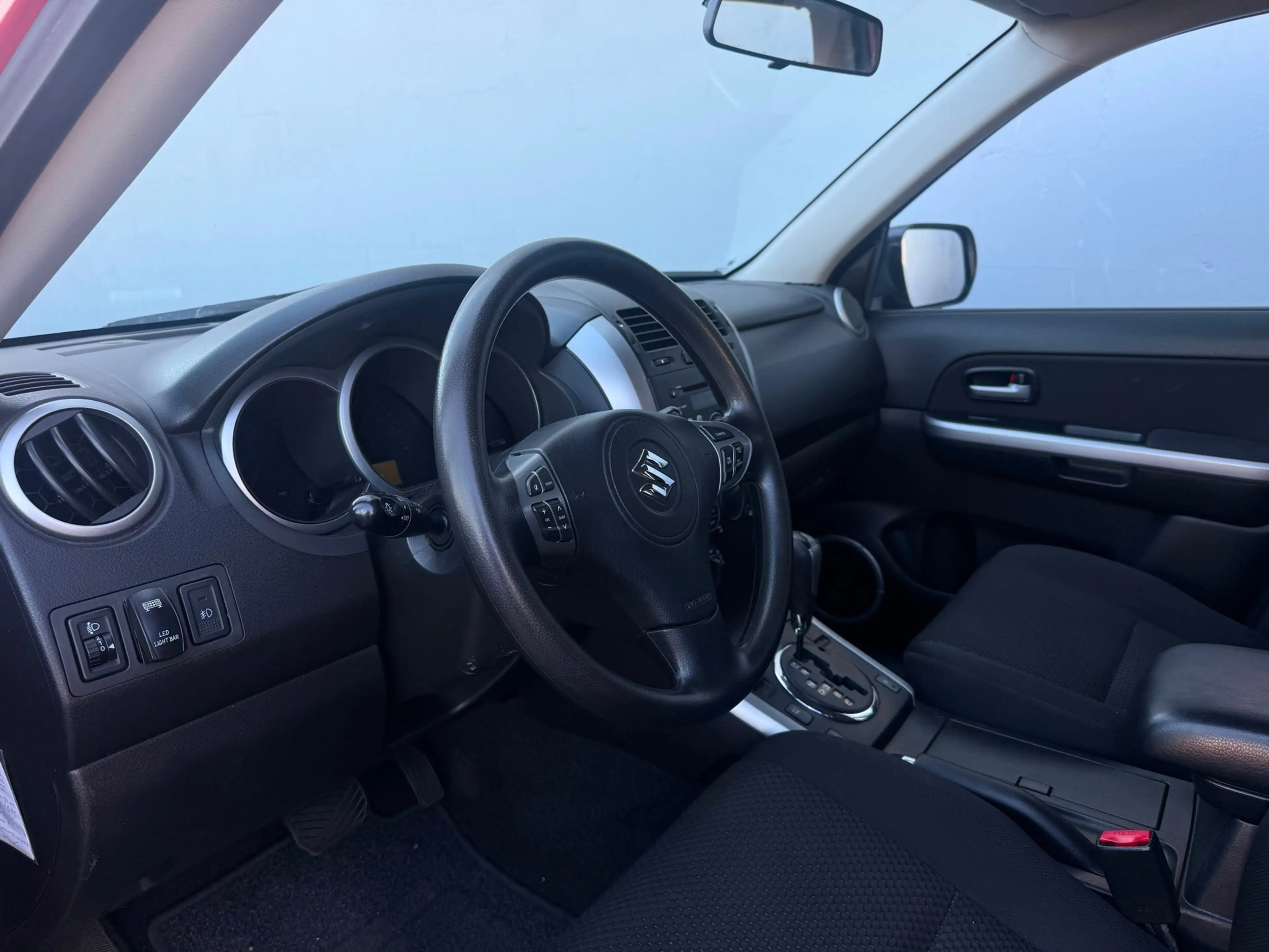 Suzuki Grand Vitara 2.4 Exclusive Automaat - Trekhaak — photo 9