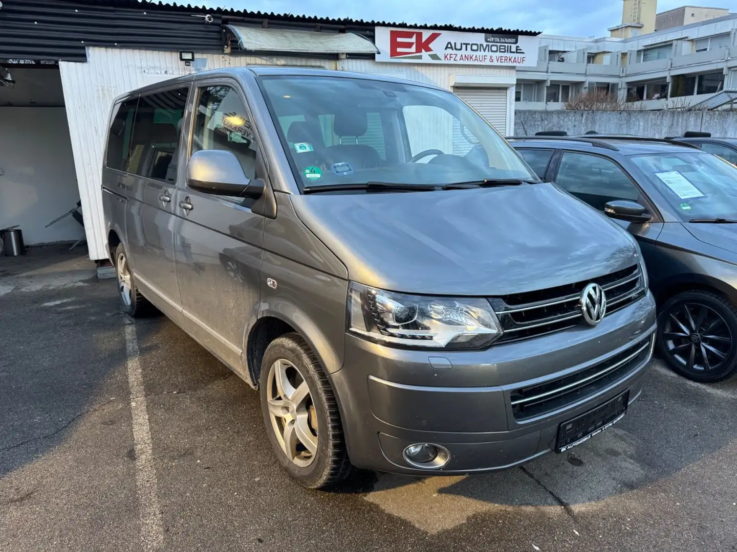 Volkswagen T5 Multivan Leder Navi 8 Sitzer Grau - 1