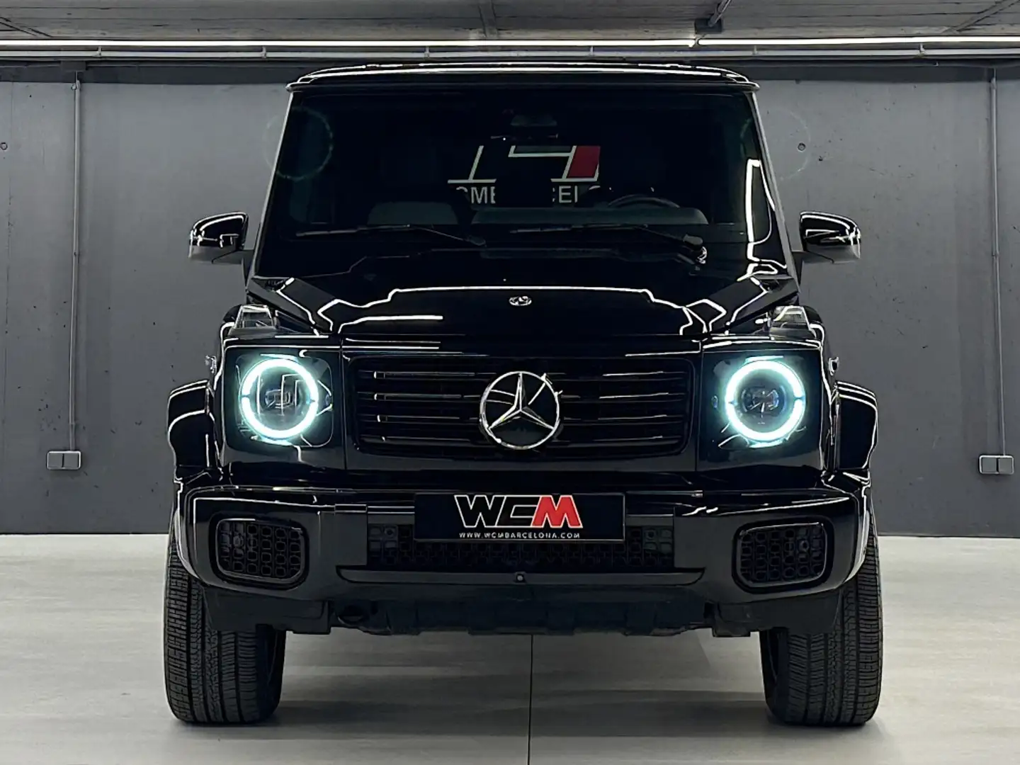 Mercedes-Benz G 580 Schwarz - 2