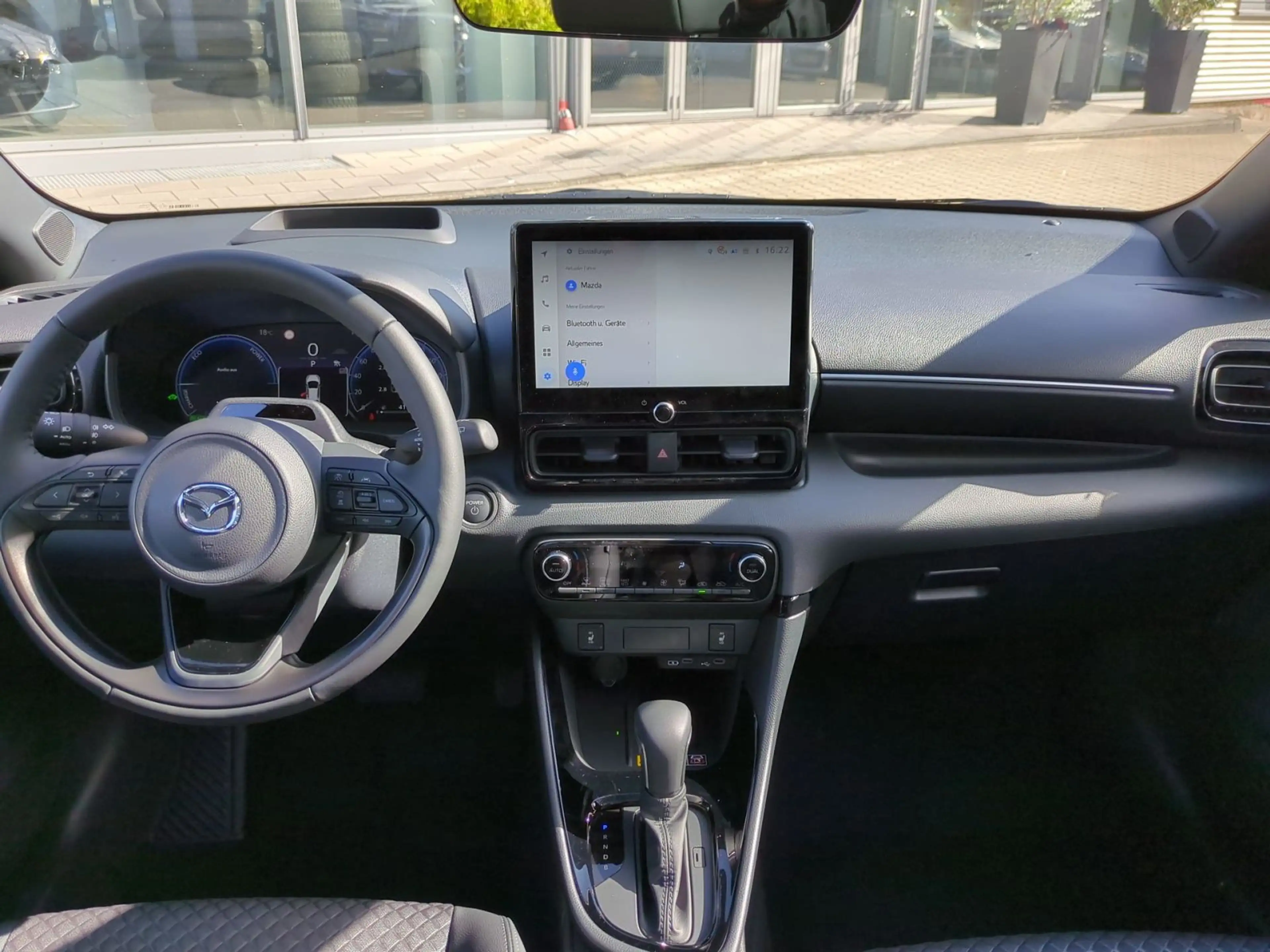 Mazda 2 Hybrid Lim. Homura Plus — photo 14