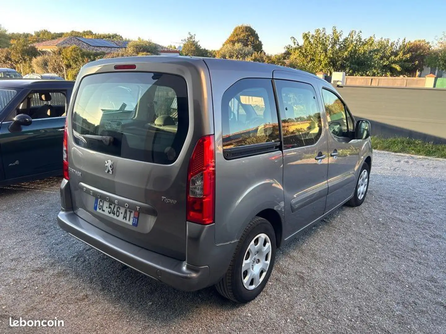 Peugeot Partner Tepee Partener 1.6 hdi 92cv Gris - 2