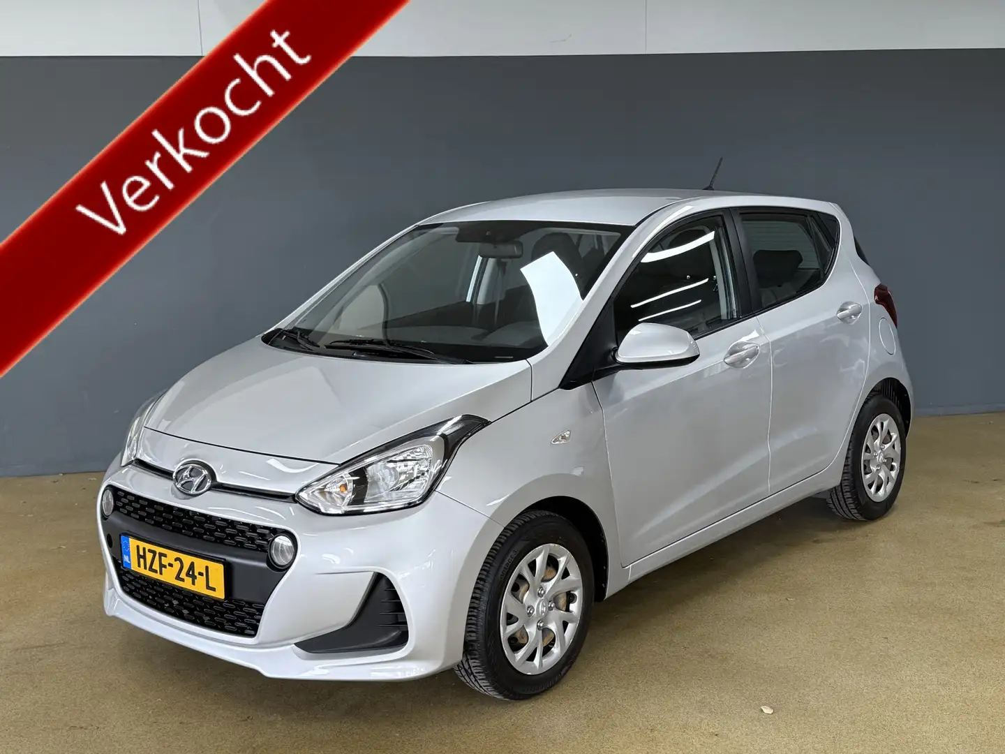 Hyundai i10 1.0i i-Motion Comfort Grijs - 1