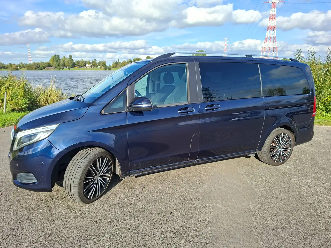 Mercedes-Benz V 220
