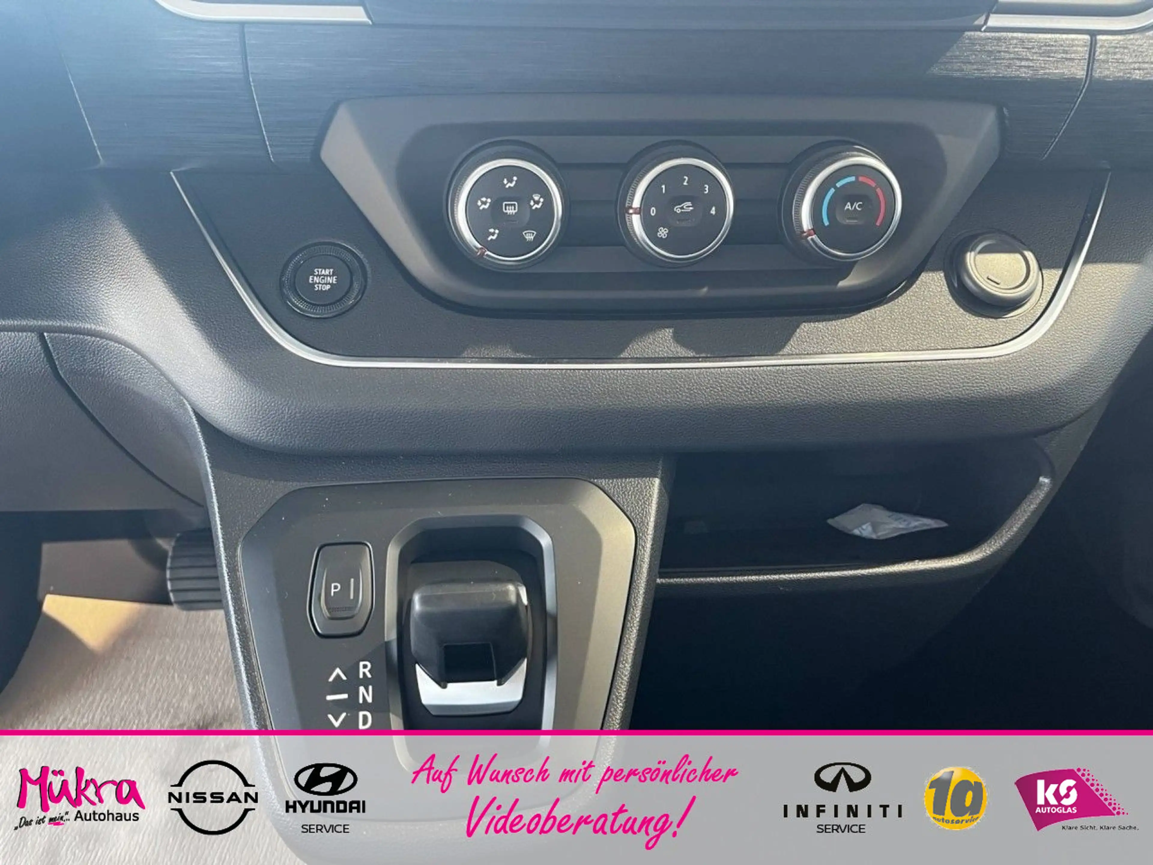 Nissan Primastar Kombi9 Tekna L2H1 3,0t dCi 170PS 9AT Klima Navi — photo 8