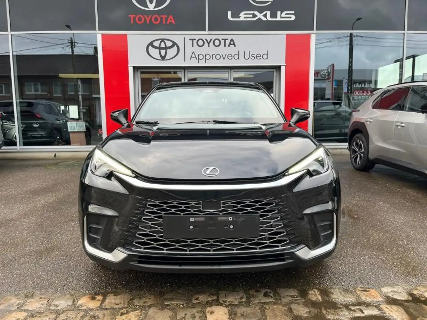 Lexus LBX Elegant Schwarz - 2