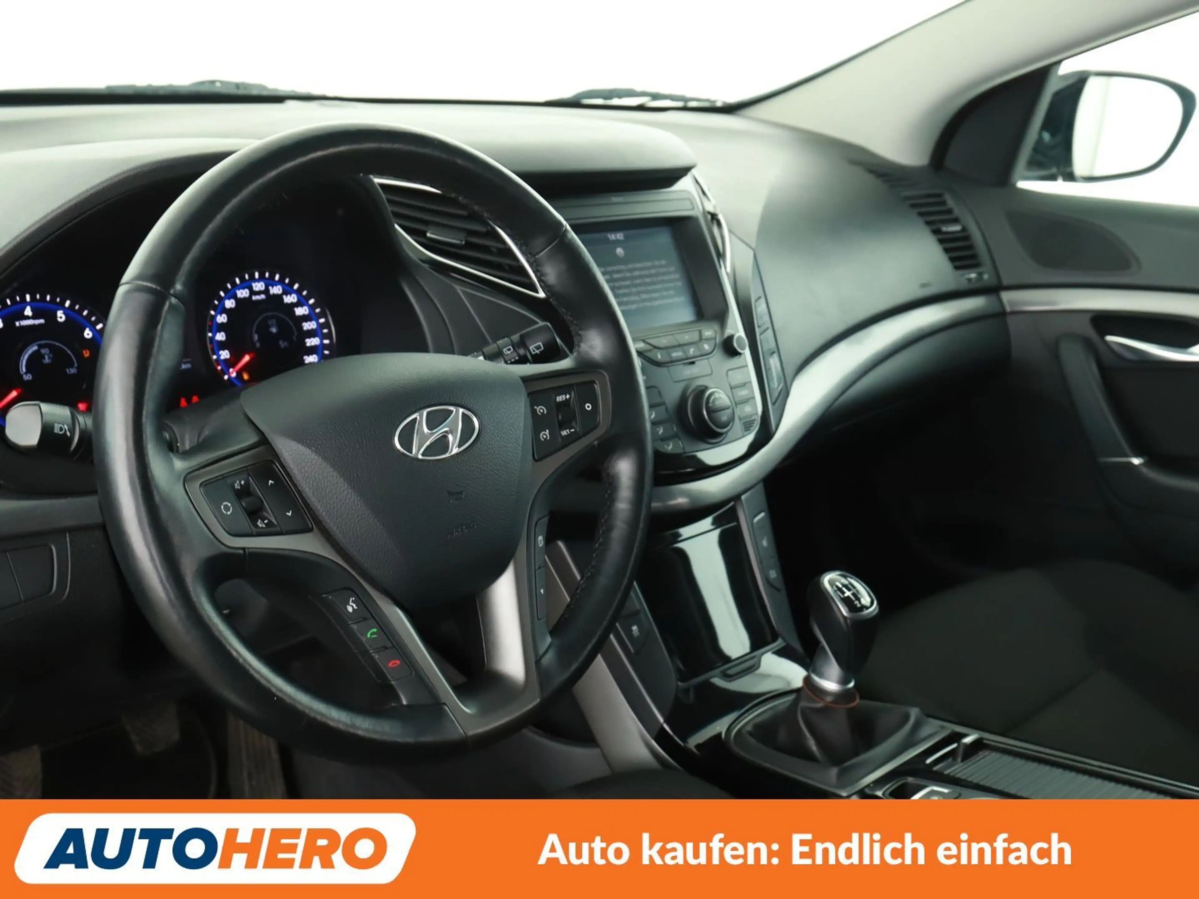 Hyundai i40 2.0 GDI Family+*NAVI*TEMPO*CAM*PDC*SHZ* — photo 11