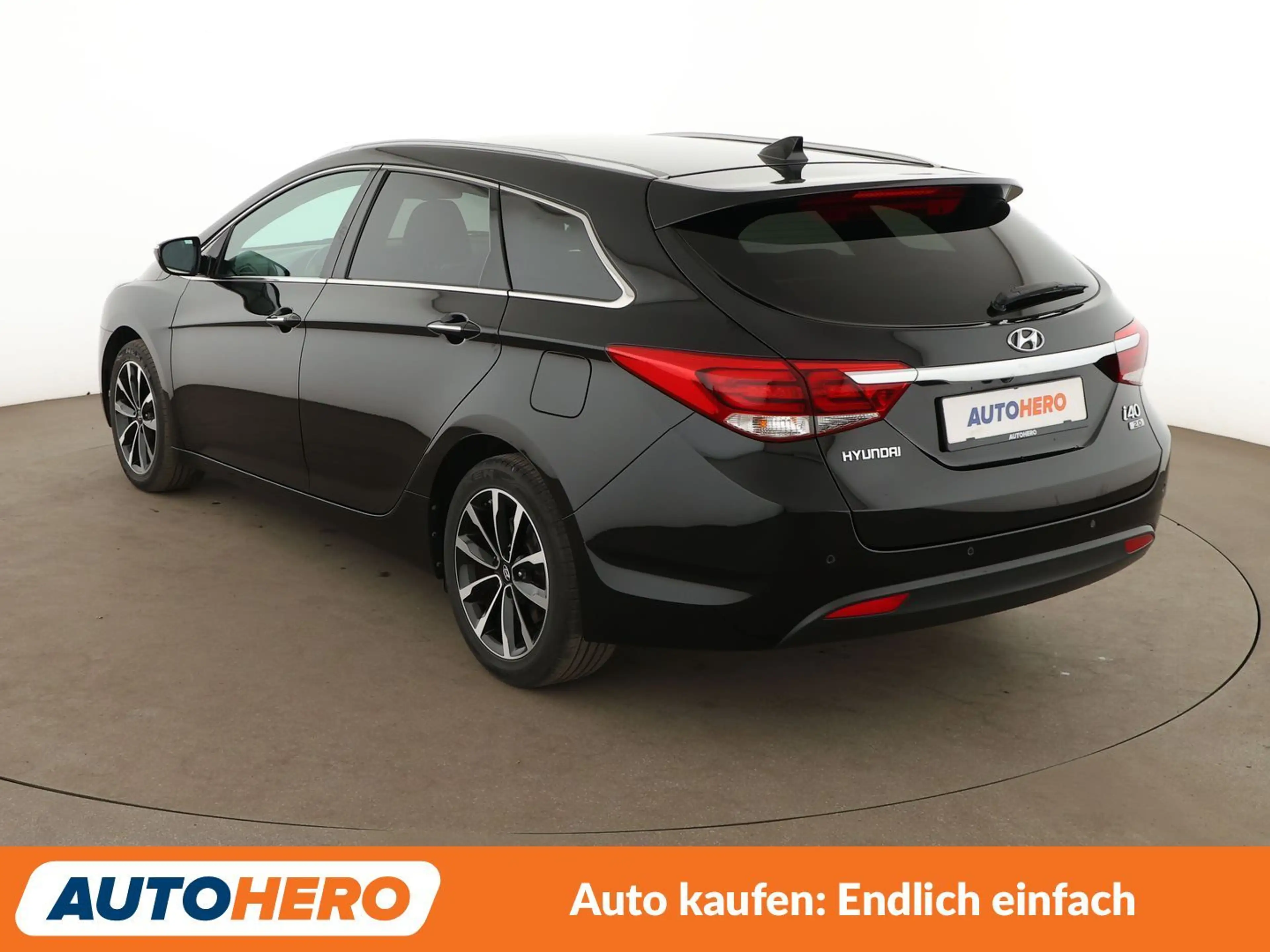 Hyundai i40 2.0 GDI Family+*NAVI*TEMPO*CAM*PDC*SHZ* — photo 4