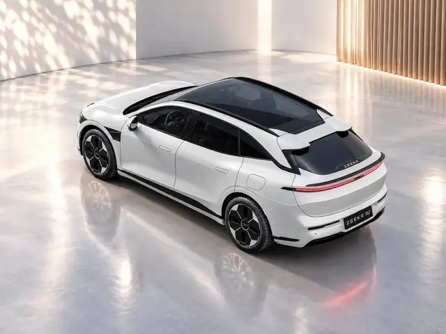 Zeekr 7GT view 3