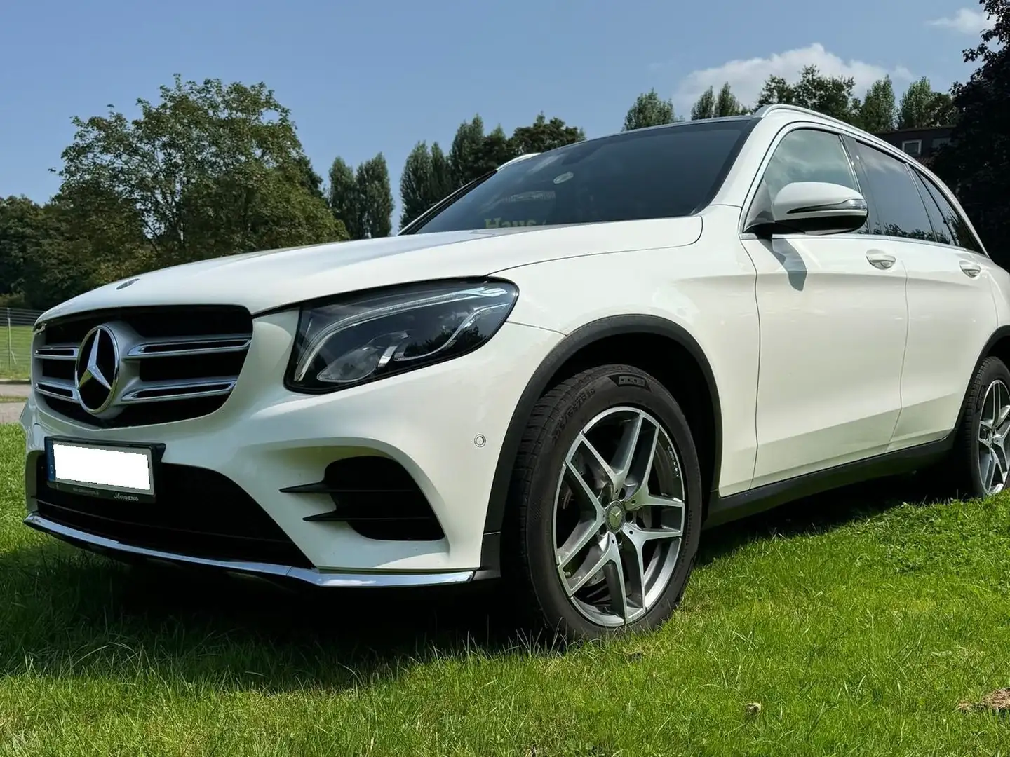 Mercedes-Benz GLC 250 GLC 250 d 4Matic 9G-TRONIC AMG Line Weiß - 1