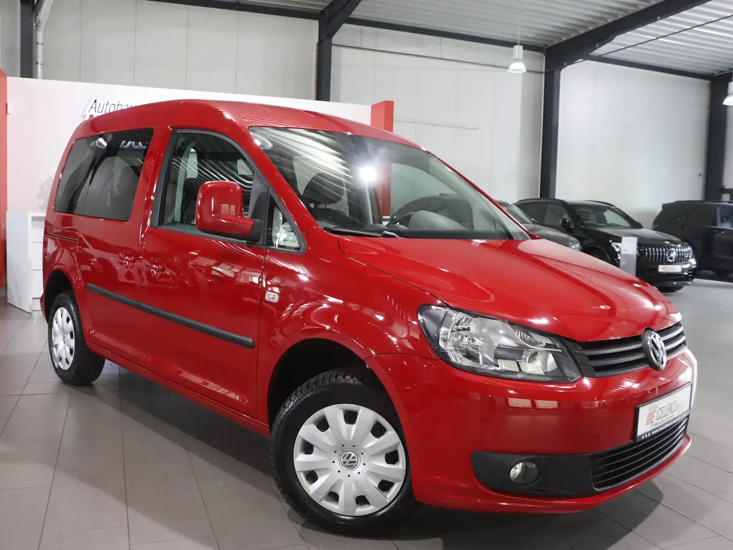 Volkswagen Caddy KOMBI 1.2 TSI RONCALLI / 5-SITZER / NAVI+ Rot - 2