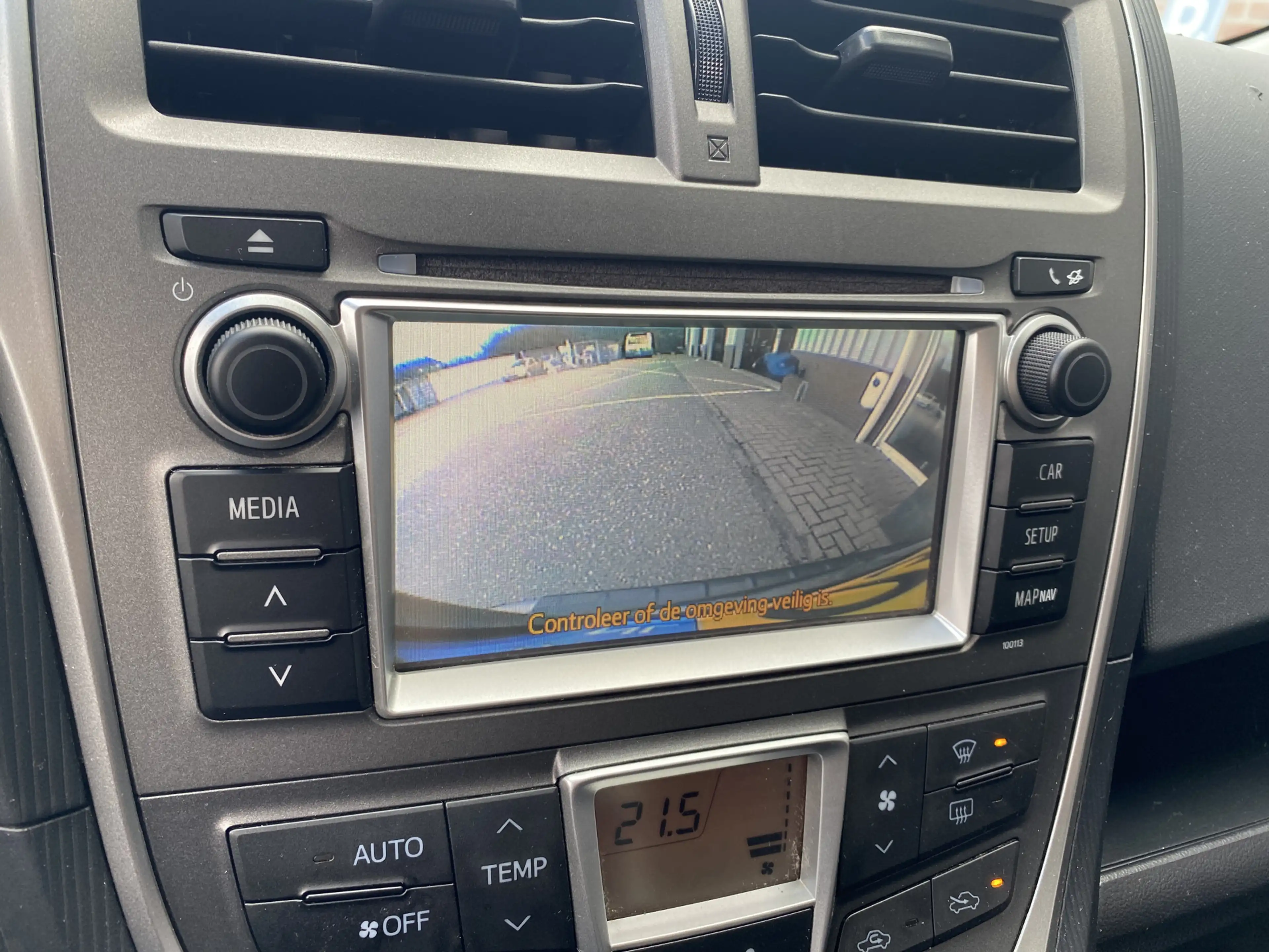 Toyota Verso-S 1.3 VVT-i Dynamic — photo 16
