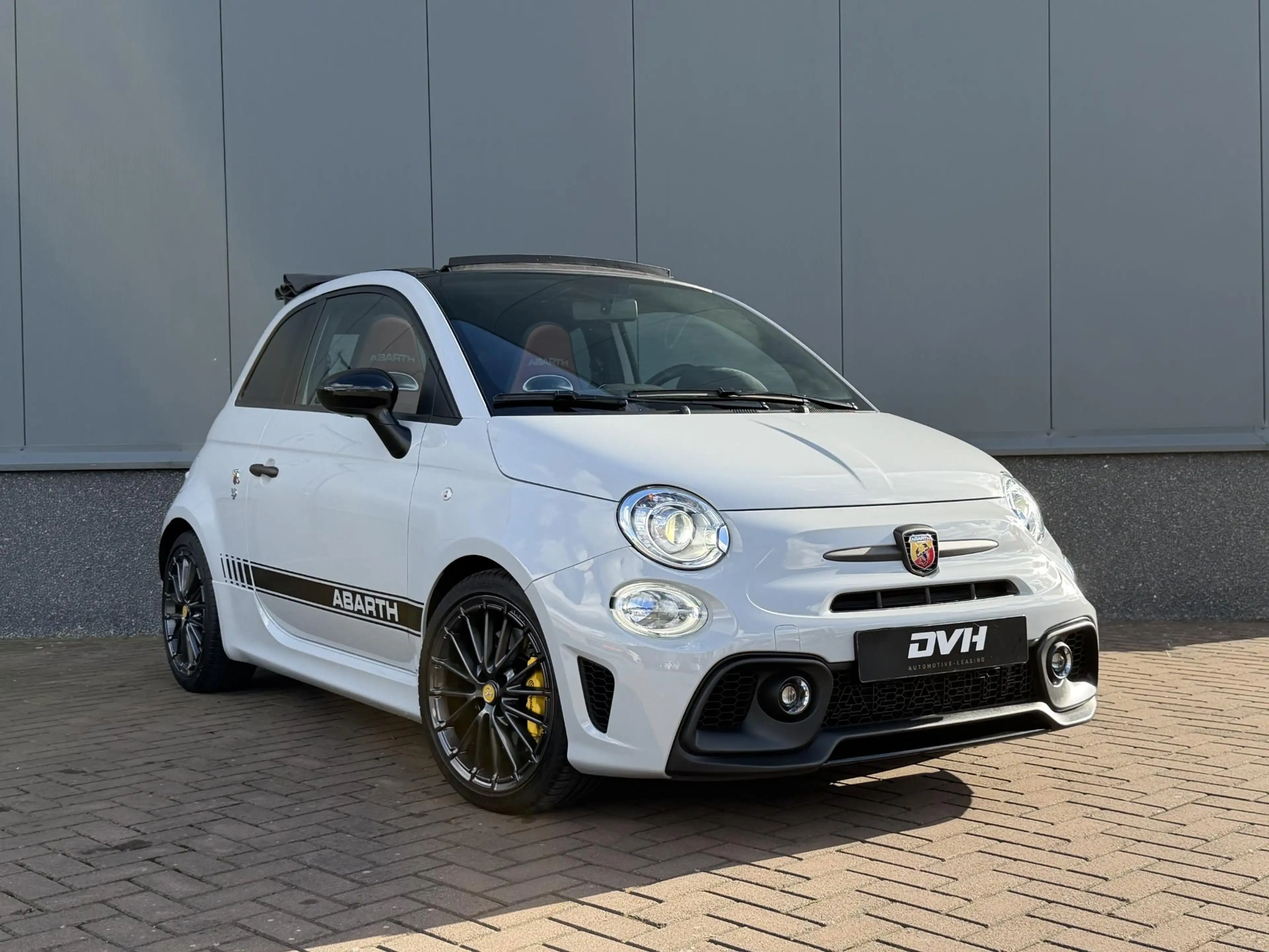 Abarth 595C 1.4 T-Jet Competizione — photo 3