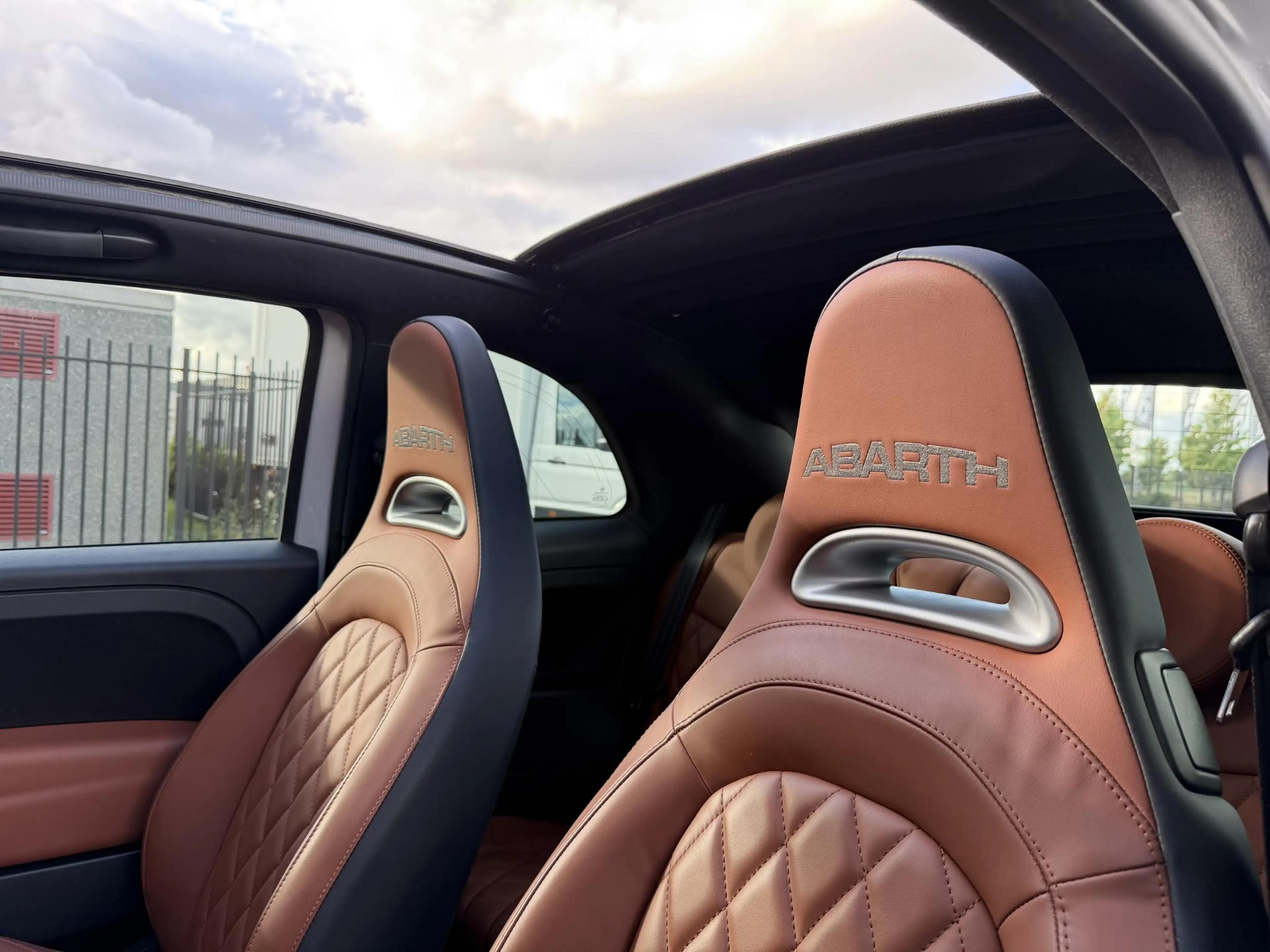 Abarth 595C 1.4 T-Jet Competizione — photo 13