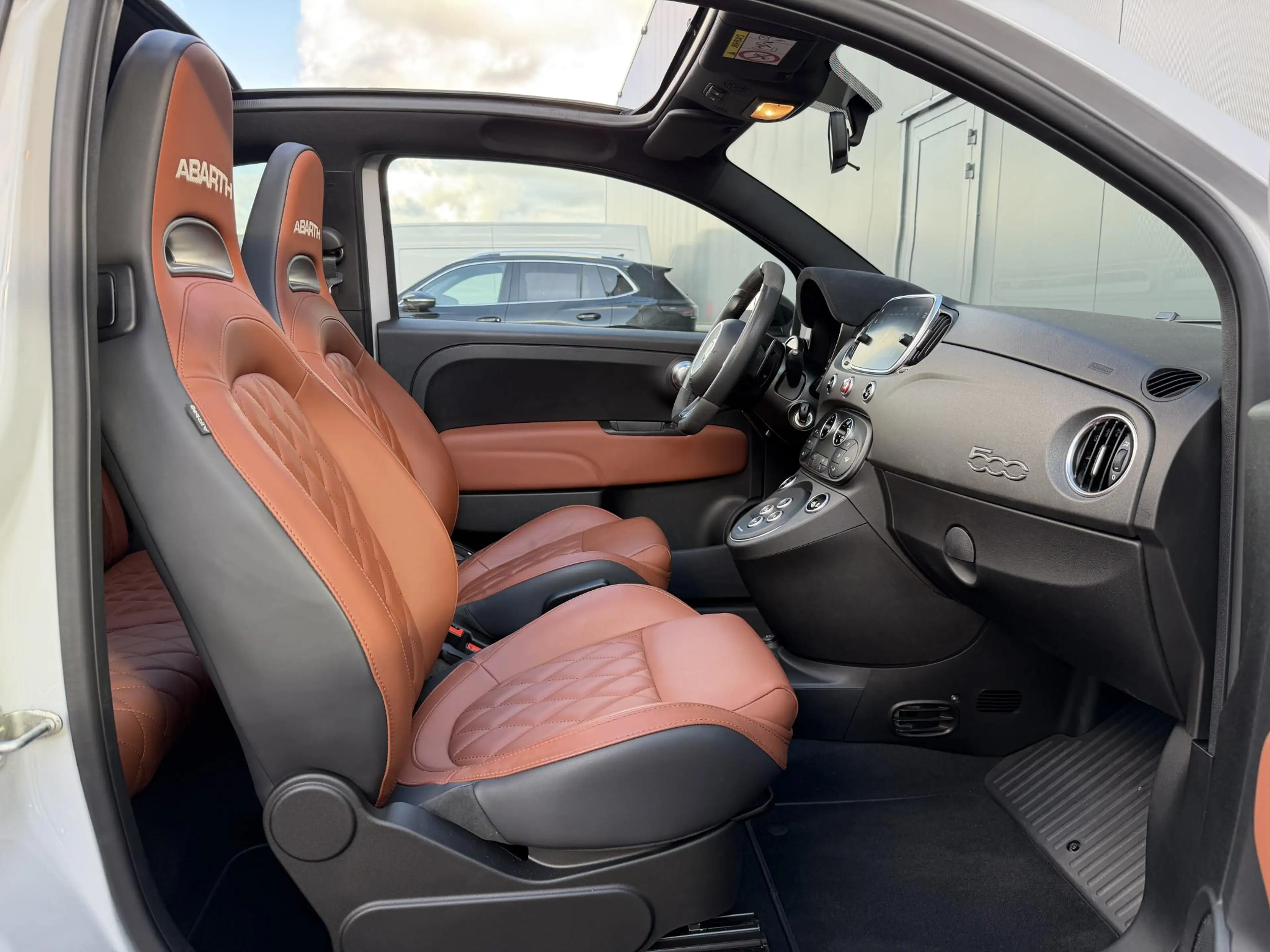 Abarth 595C 1.4 T-Jet Competizione — photo 14